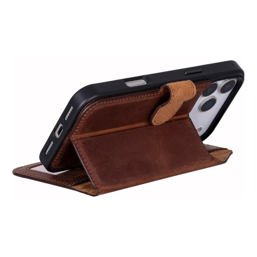 Magic iPhone 17 Pro Detachable Leather Wallet Case