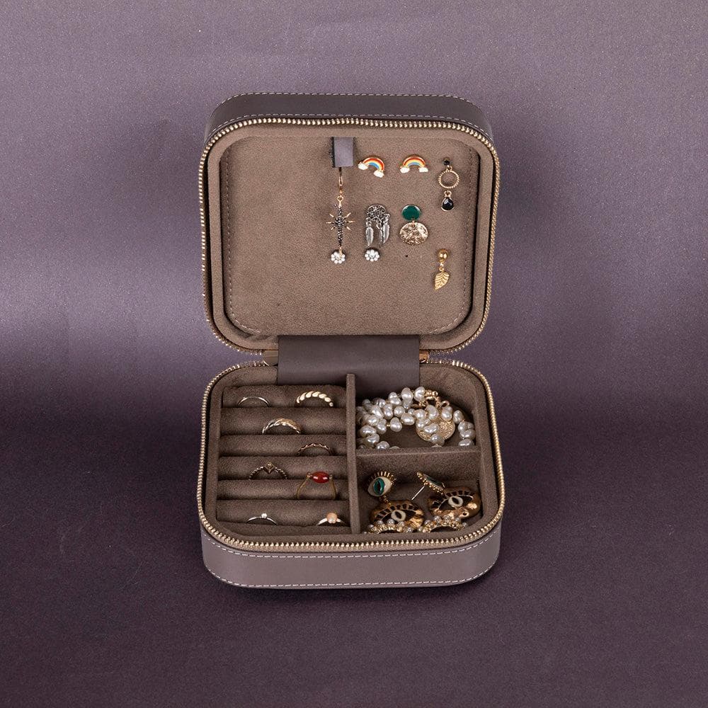Amanda Leather Jewelry Box, Large Bouletta