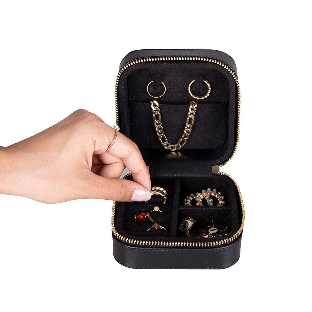 Amanda Leather Jewelry Box, Medium Bouletta