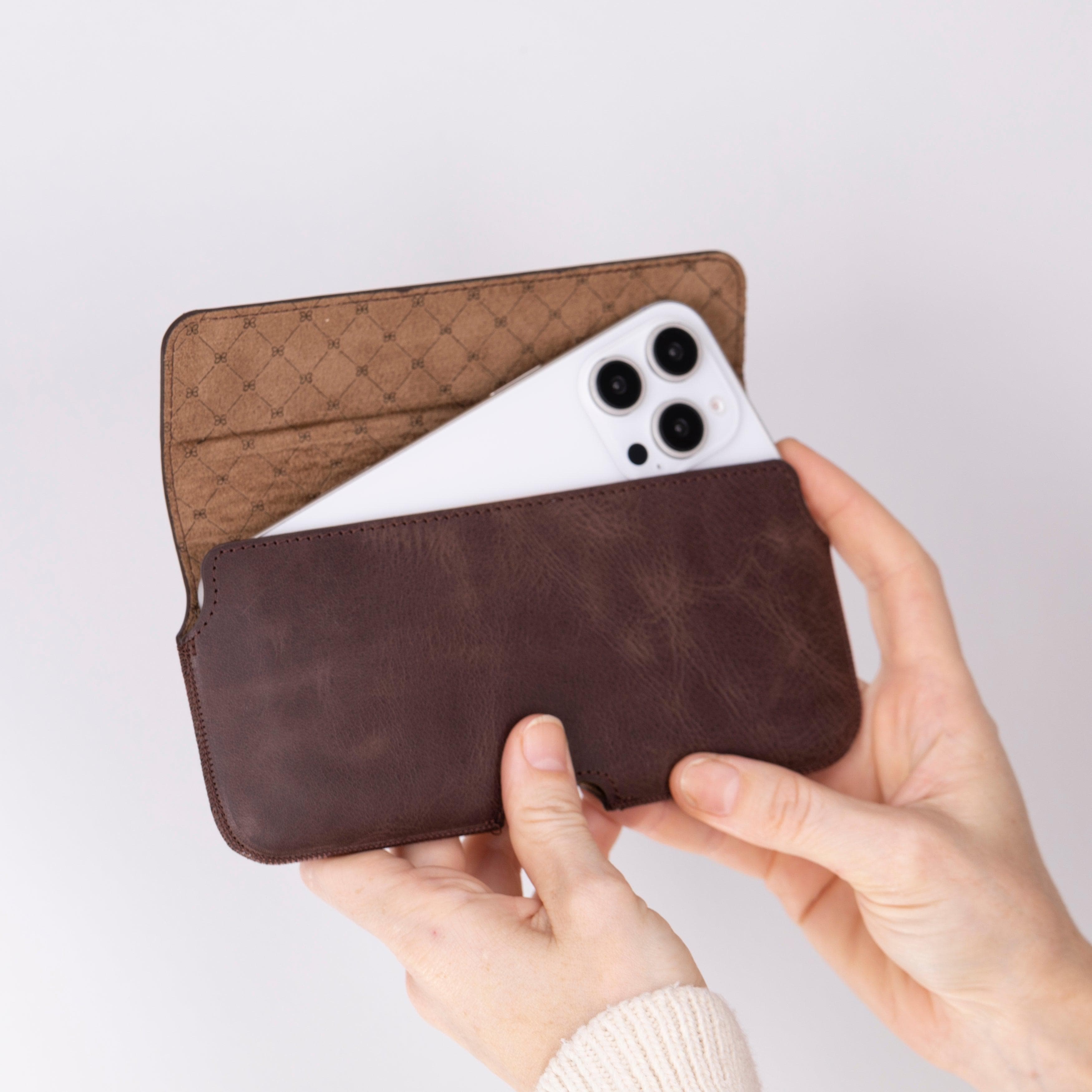 Aslant Belt iPhone 16 Pro Leather Case Bouletta