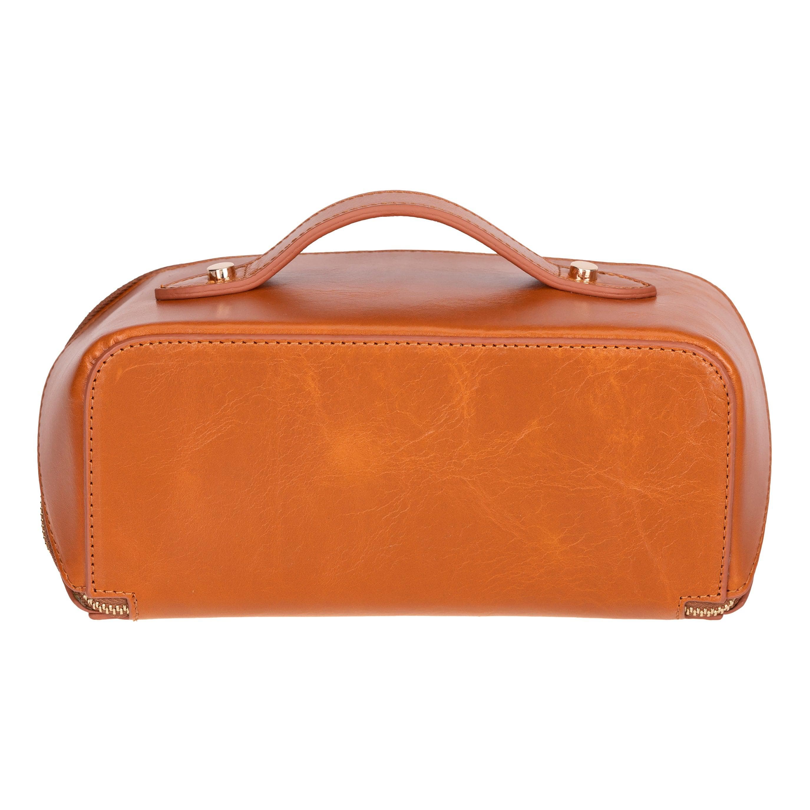Ella Genuine Leather Dopp Kit Bouletta