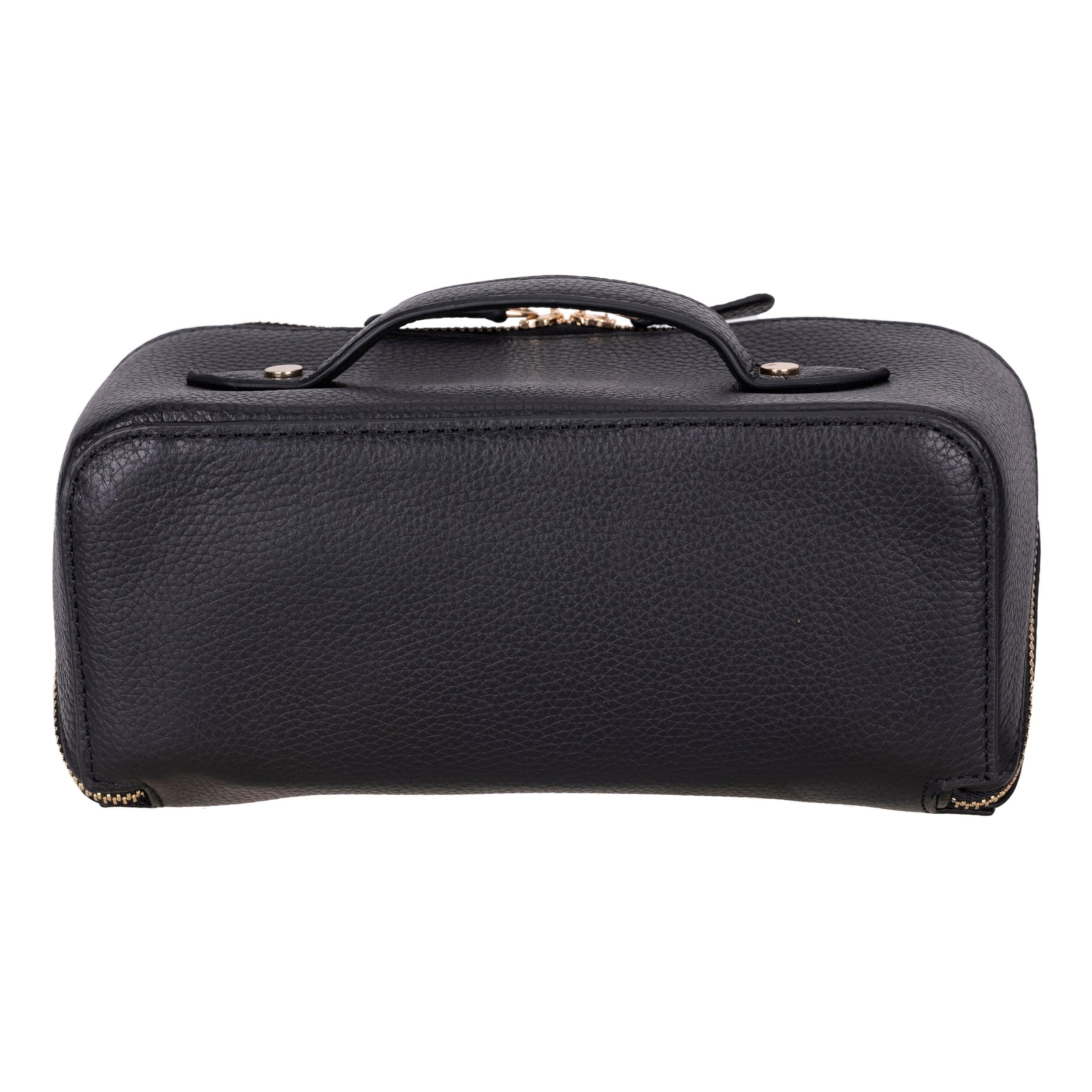 Ella Genuine Leather Dopp Kit Bouletta