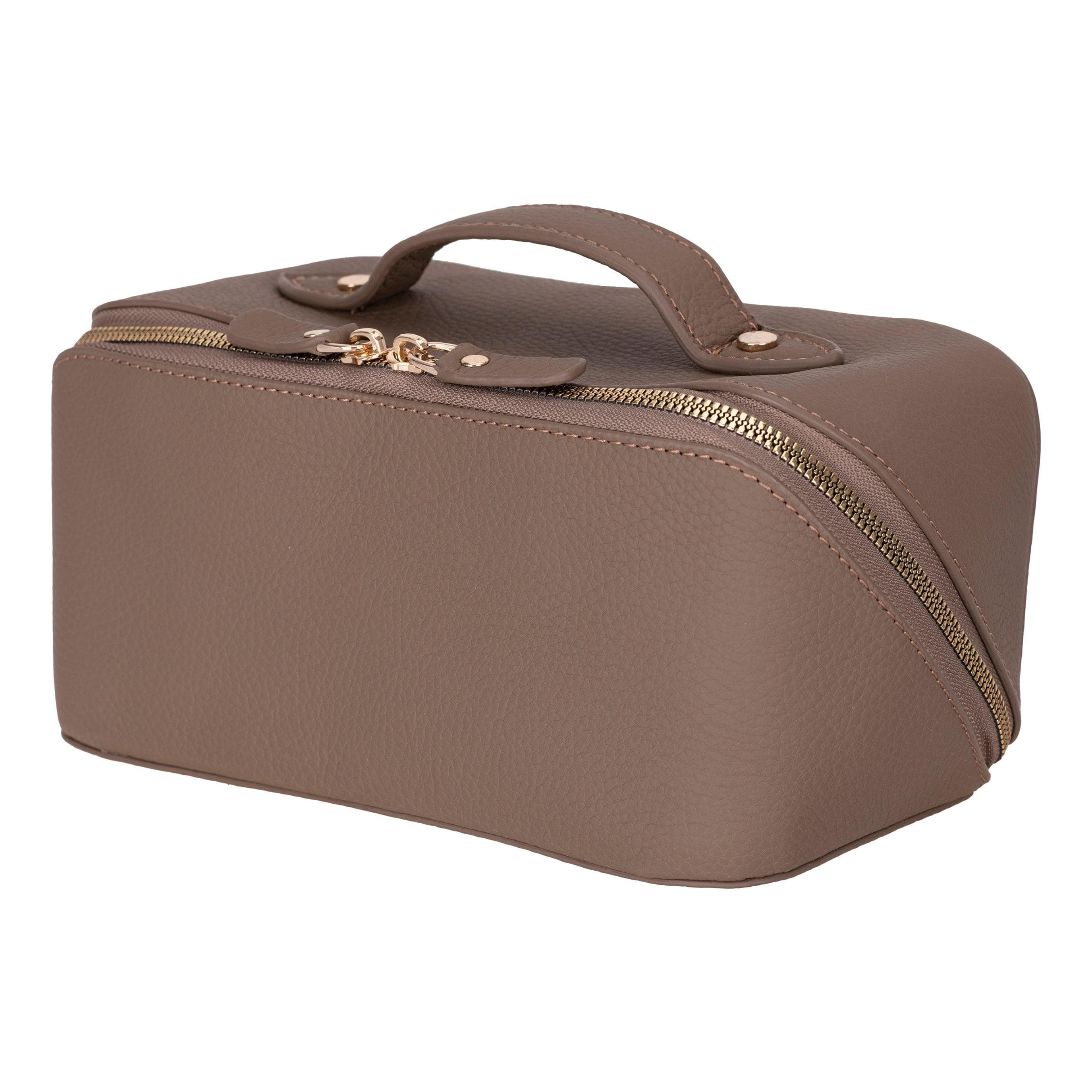 Ella Genuine Leather Dopp Kit Bouletta