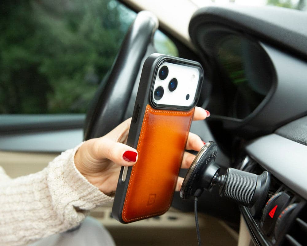 Flex Cover Leather iPhone 17 Pro Case with Card Holder Bouletta