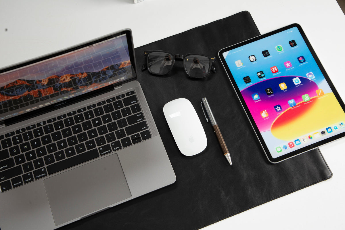 Leather Desk Mat (97 cm X 40 cm) Bouletta
