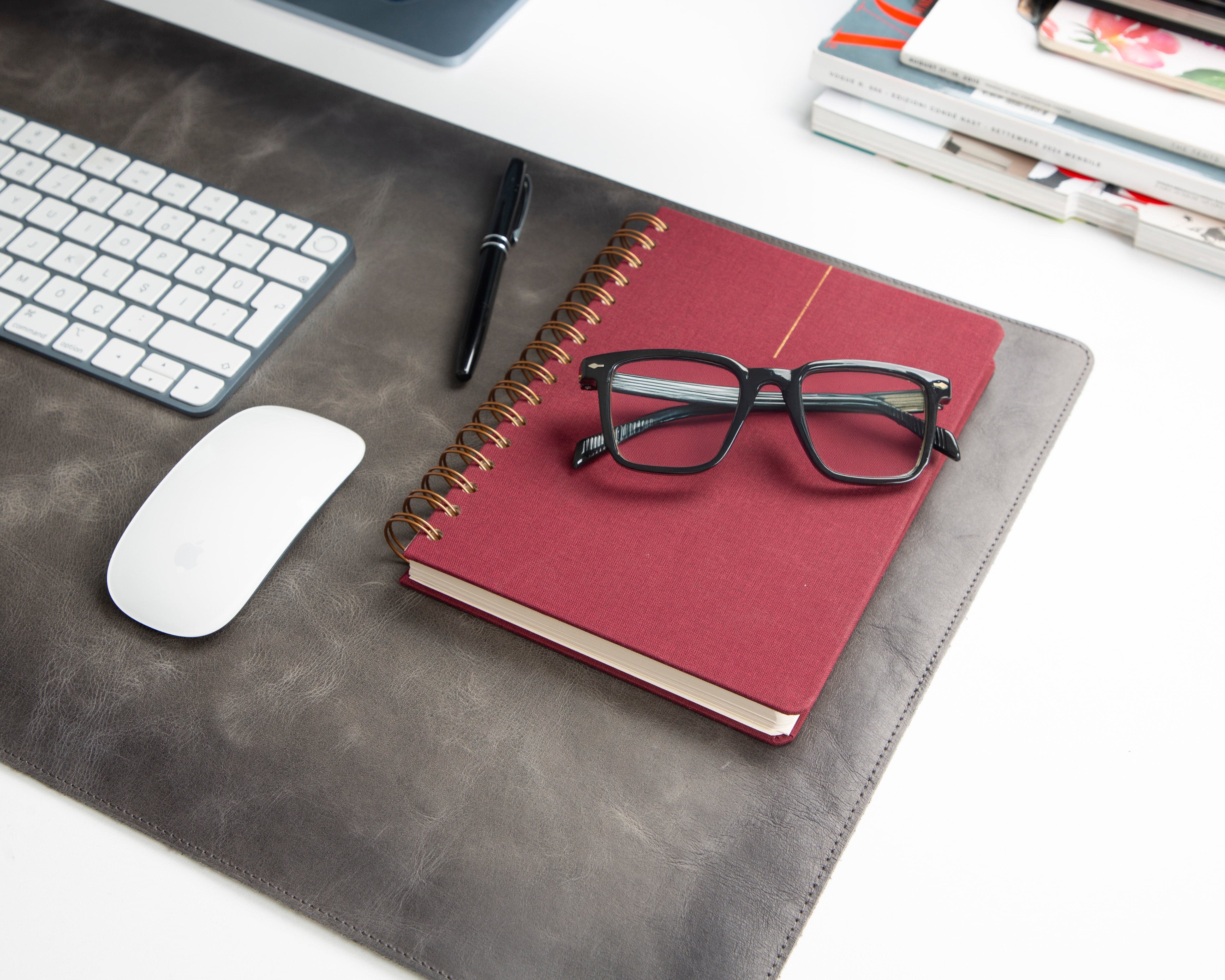 Leather Desk Mat Medium Bouletta