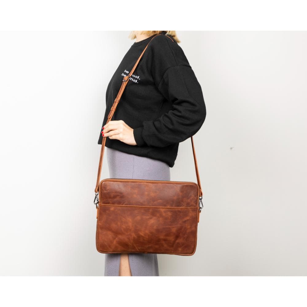 Leeds Leather Laptop / Tablet Sleeve Up To 14'' / Brown Bouletta