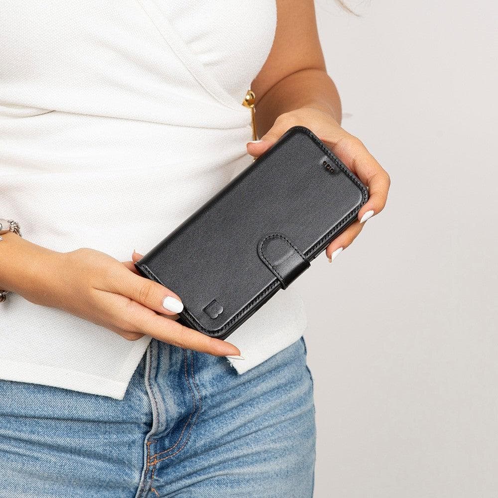 Magic iPhone 17 Pro Detachable Leather Wallet Case Bouletta