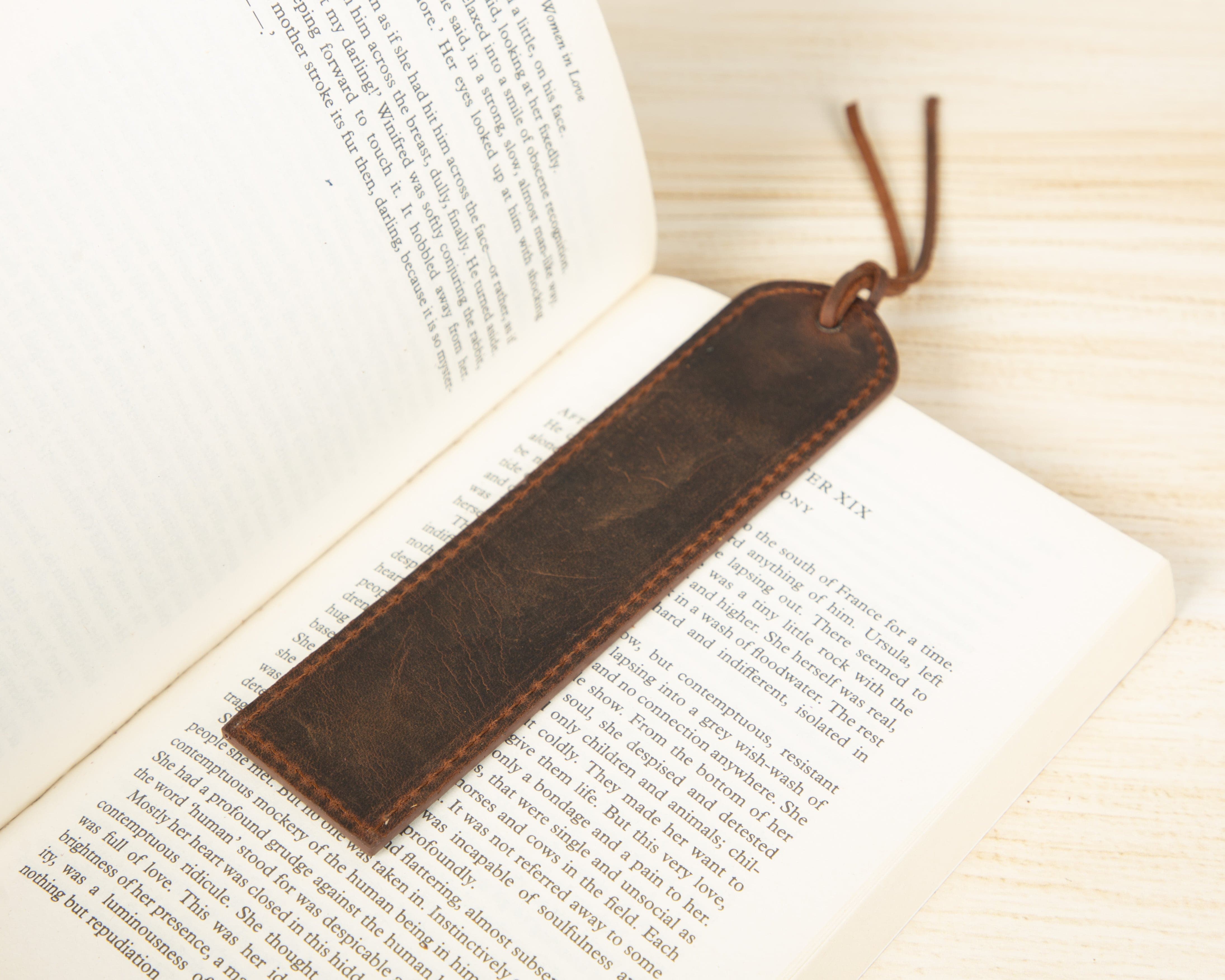 Markora Stitched Leather Bookmark Bouletta