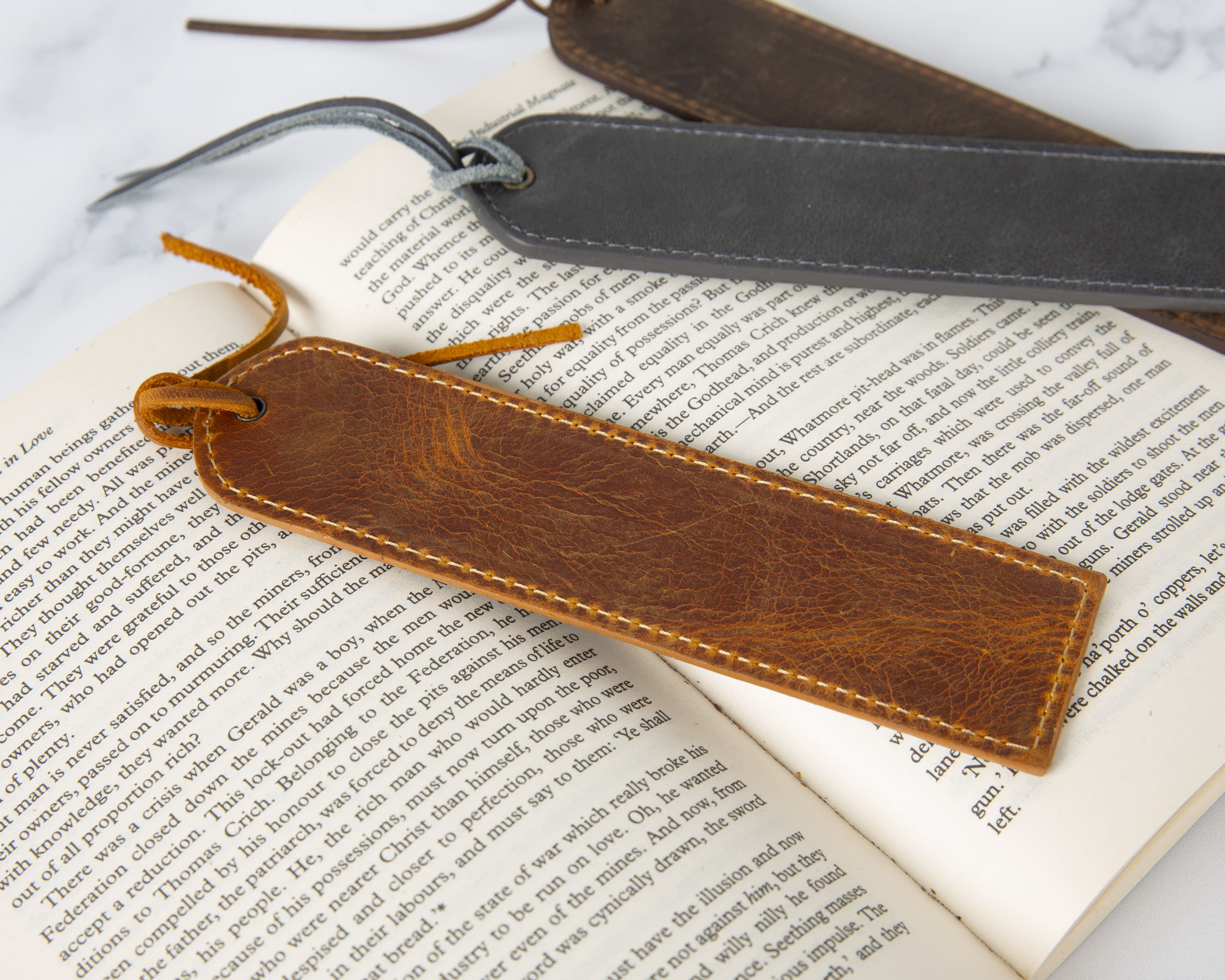 Markora Stitched Leather Bookmark Bouletta