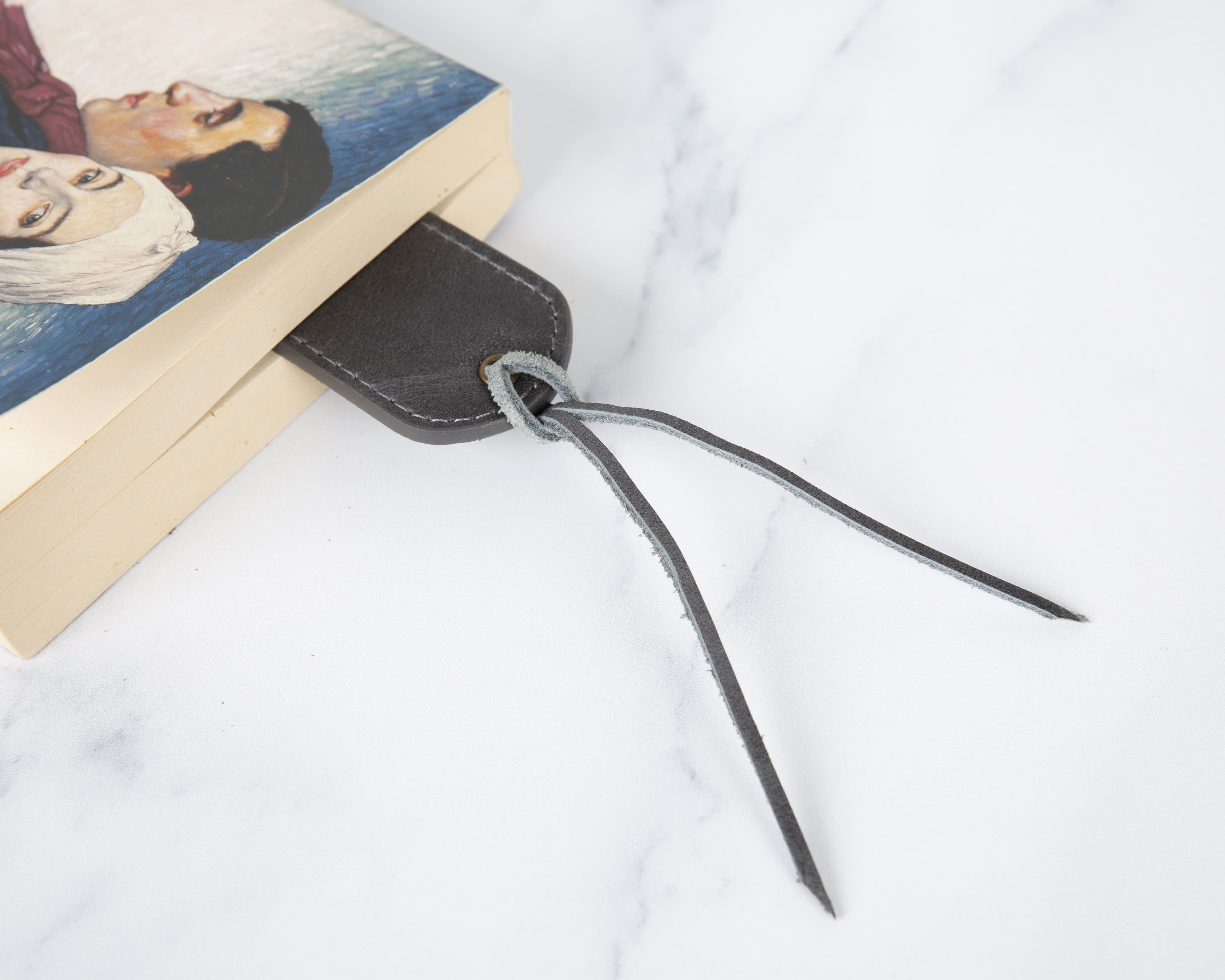 Markora Stitched Leather Bookmark Sandy Gray Bouletta