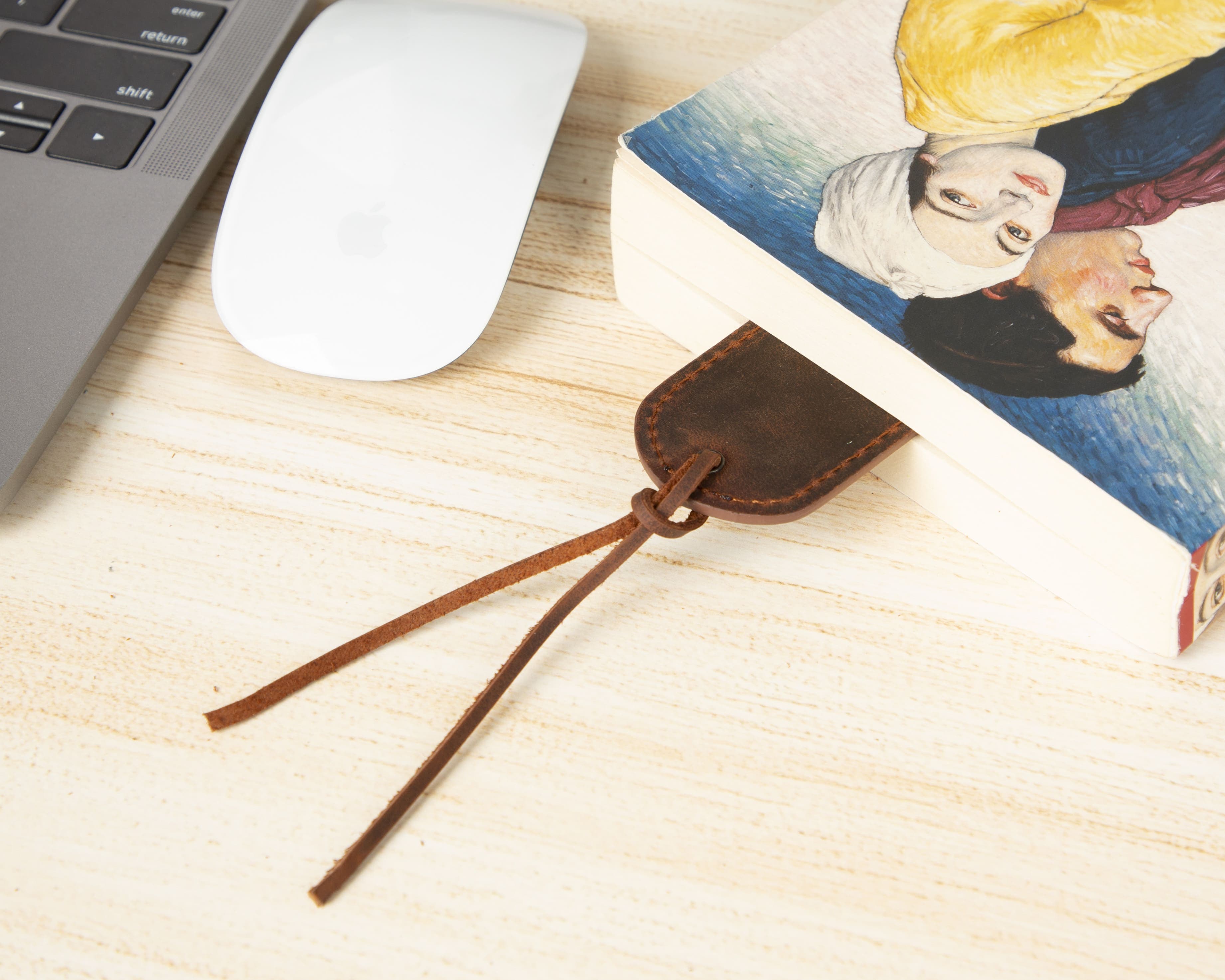 Markora Stitched Leather Bookmark Bouletta