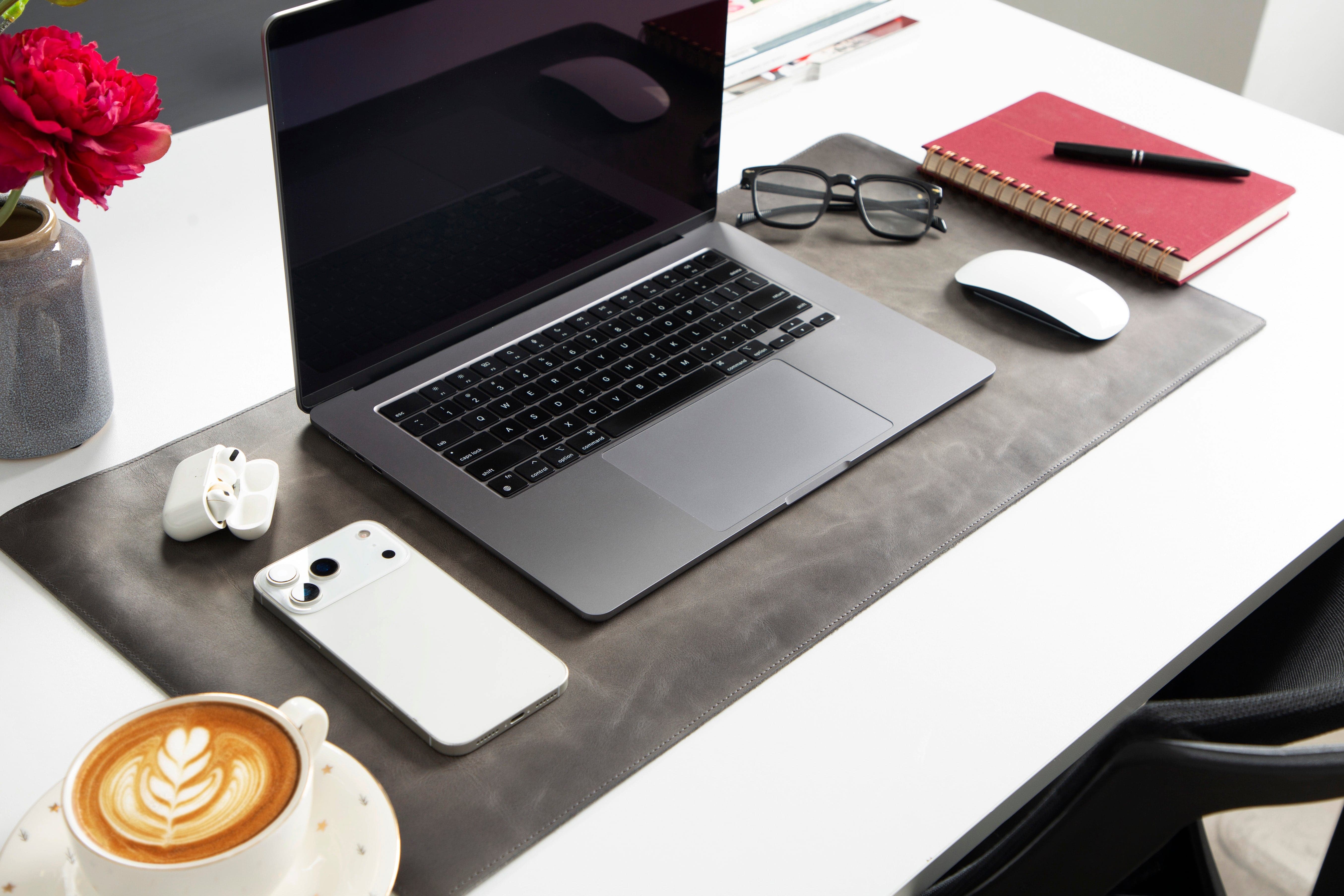 Natural Leather Desk Mat Small Gray Bouletta