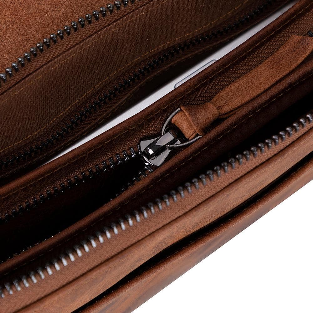 Prestige Leather Clutch Bag Bouletta