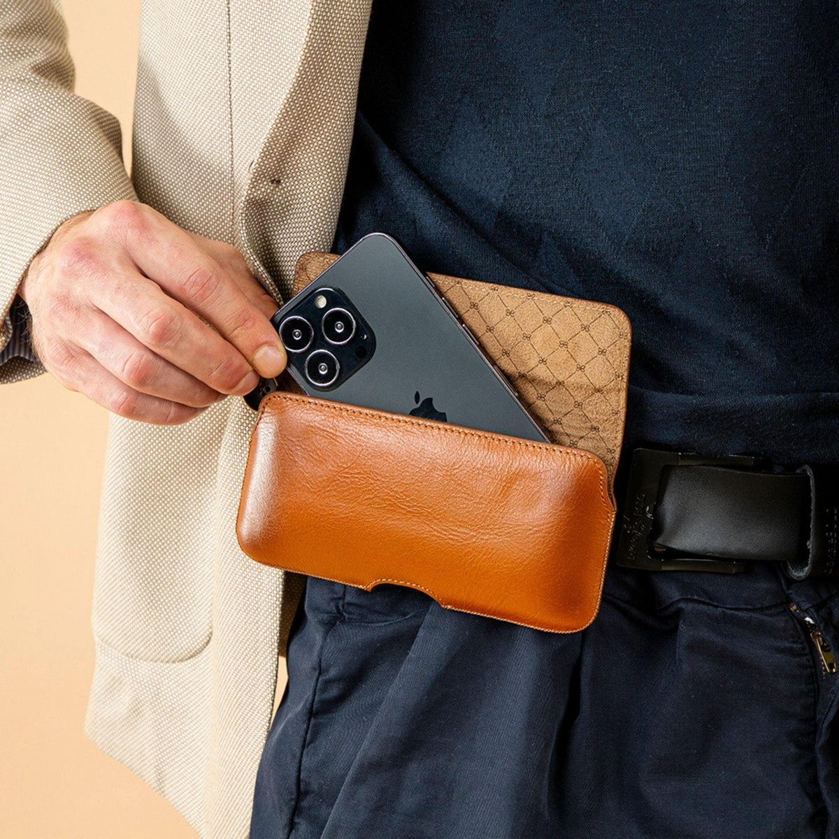 Boulett Aslant, Waist Belt Attachable Leather Case for Men Bouletta