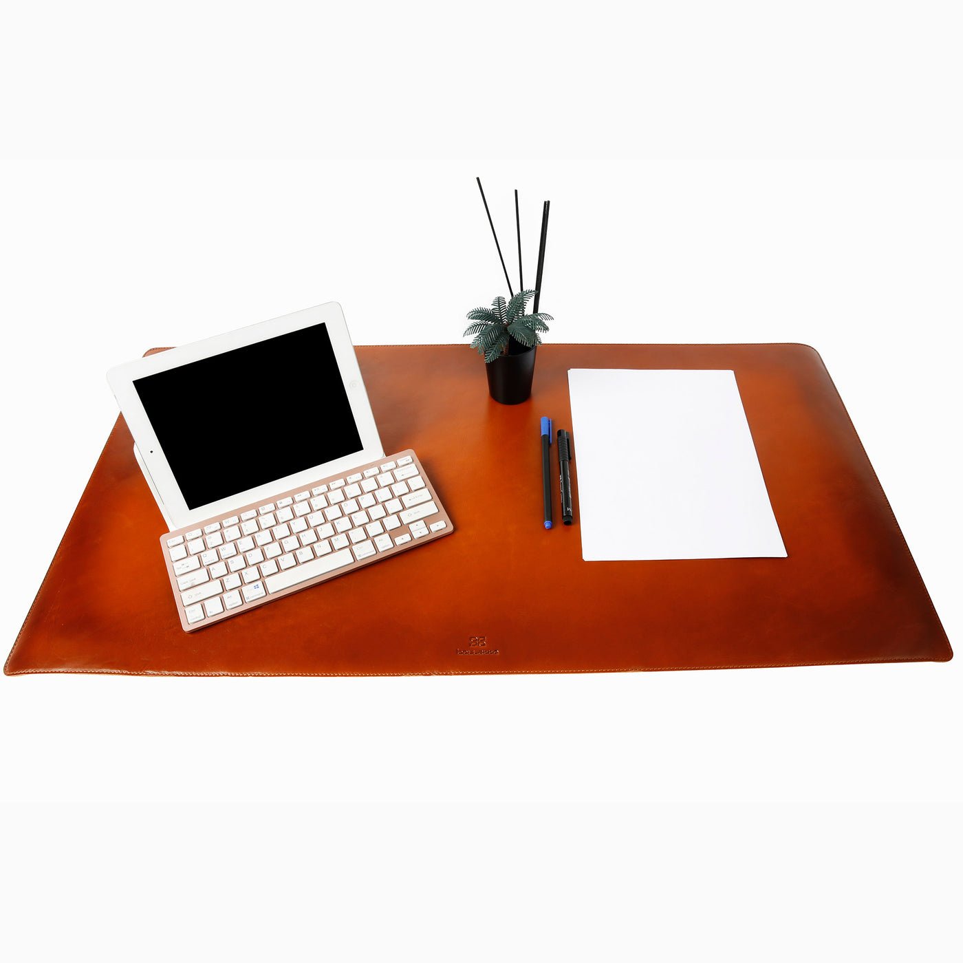 The Benefits of Adding a Fancy Desk Pad to Your Office