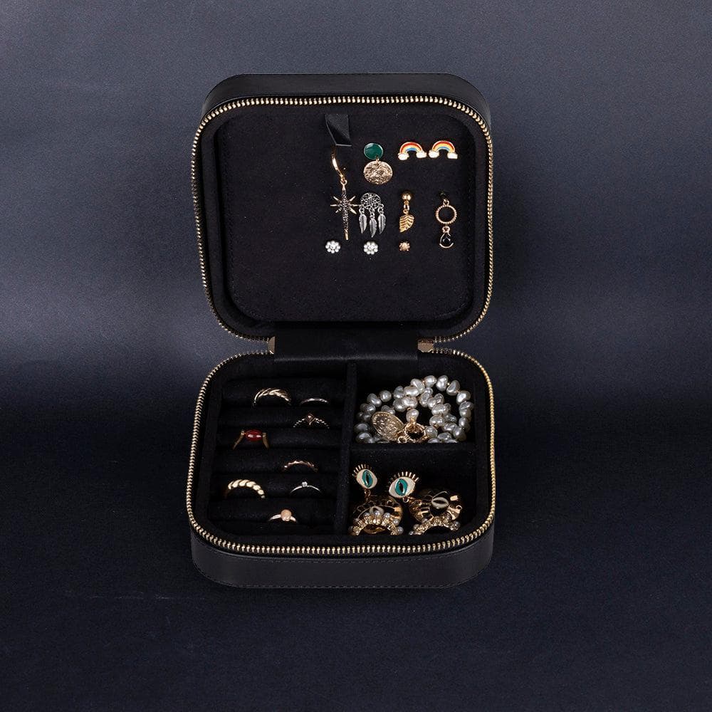 Amanda Leather Jewelry Box, Large Bouletta