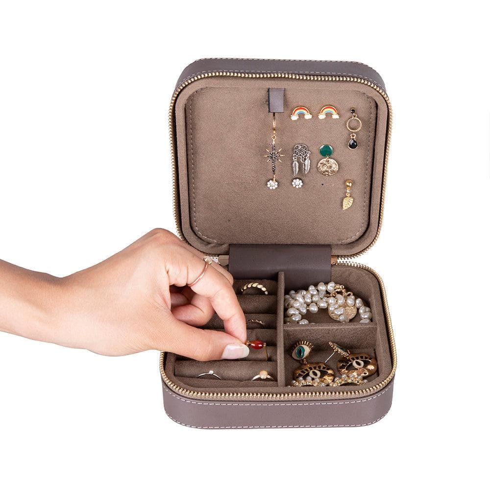 Amanda Leather Jewelry Box, Large Bouletta