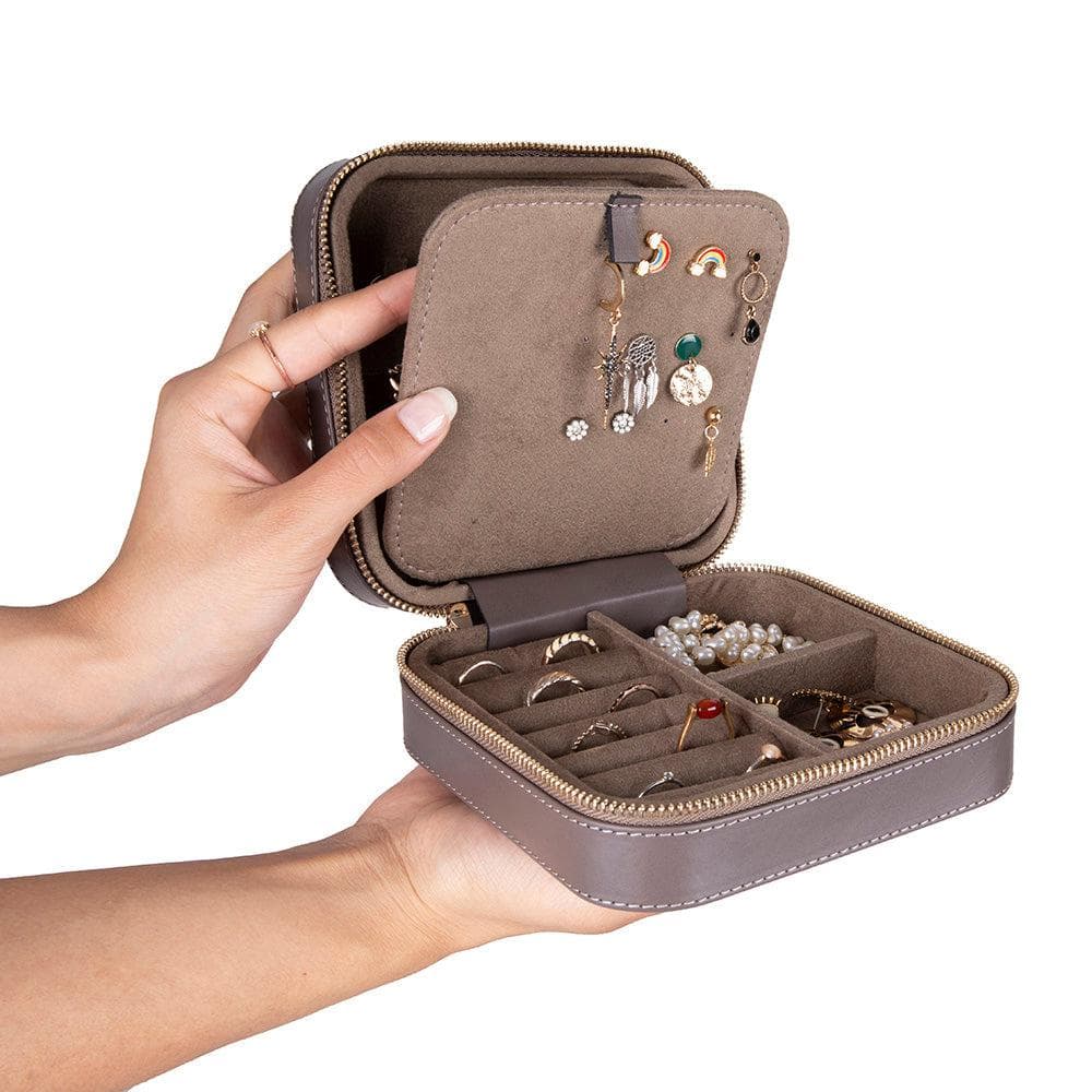 Amanda Leather Jewelry Box, Large Bouletta