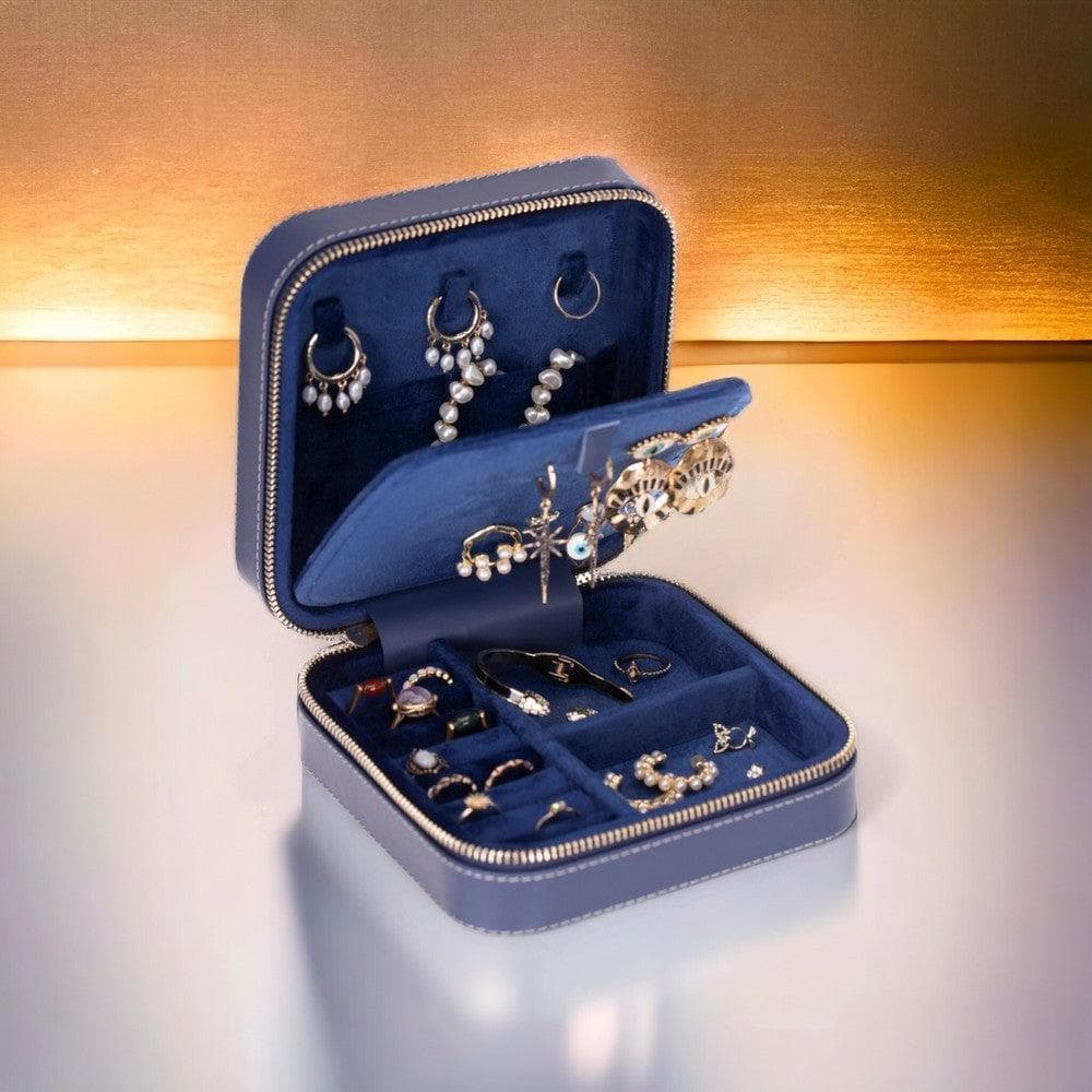 Amanda Leather Jewelry Box, Medium Bouletta