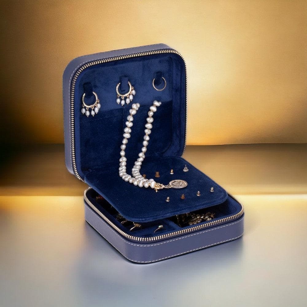 Amanda Leather Jewelry Box, Medium Bouletta
