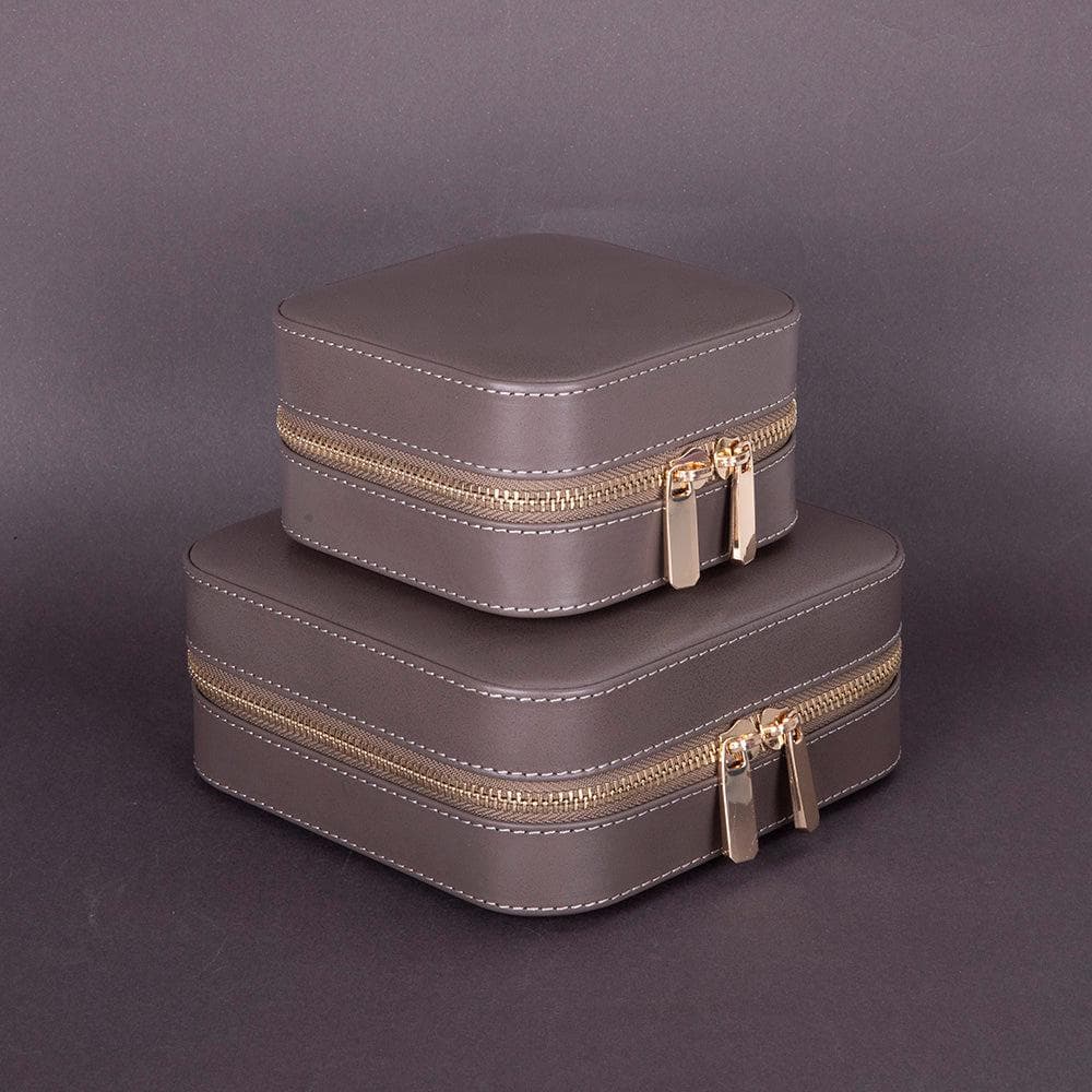 Amanda Leather Jewelry Box, Medium Bouletta