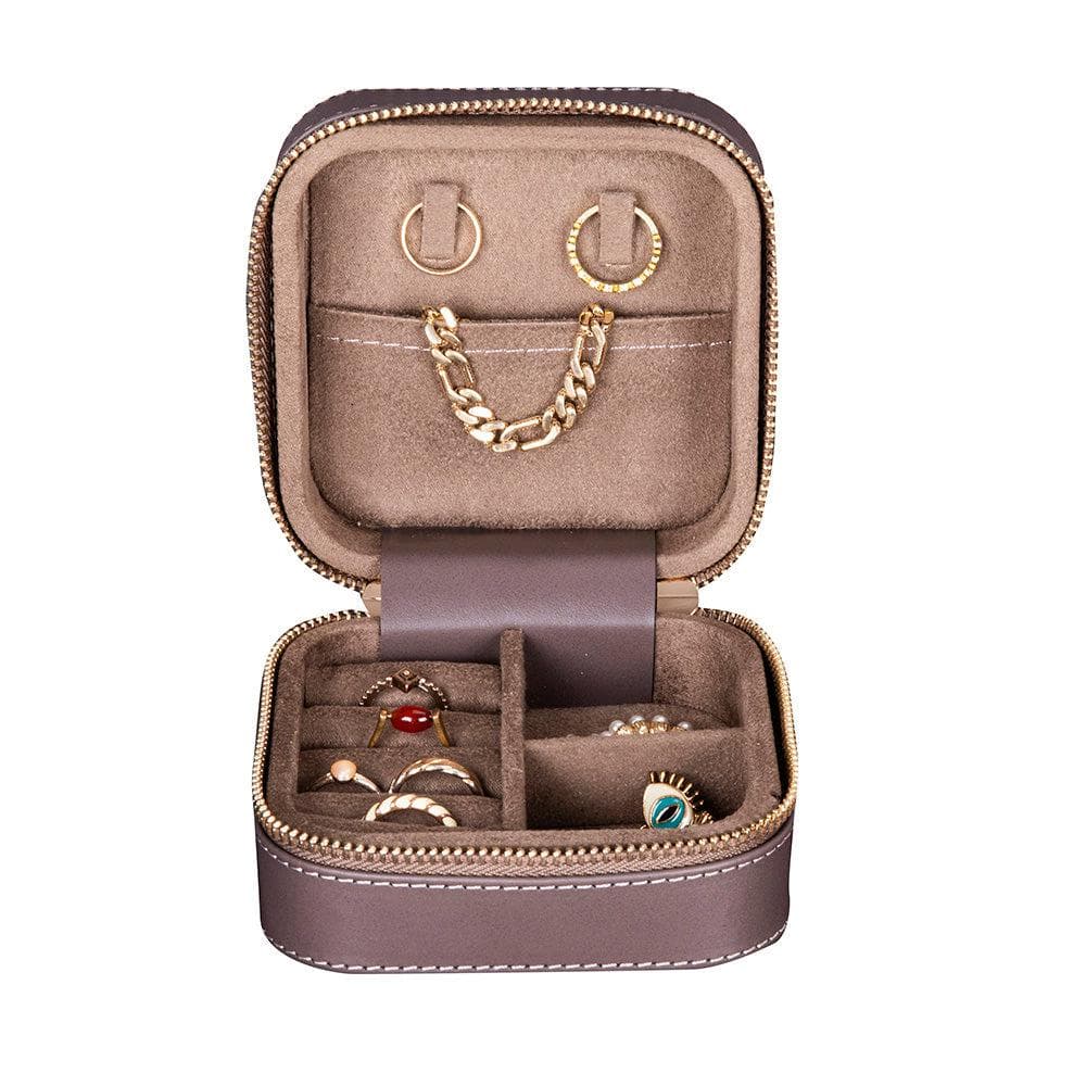 Amanda Leather Jewelry Box, Medium Bouletta