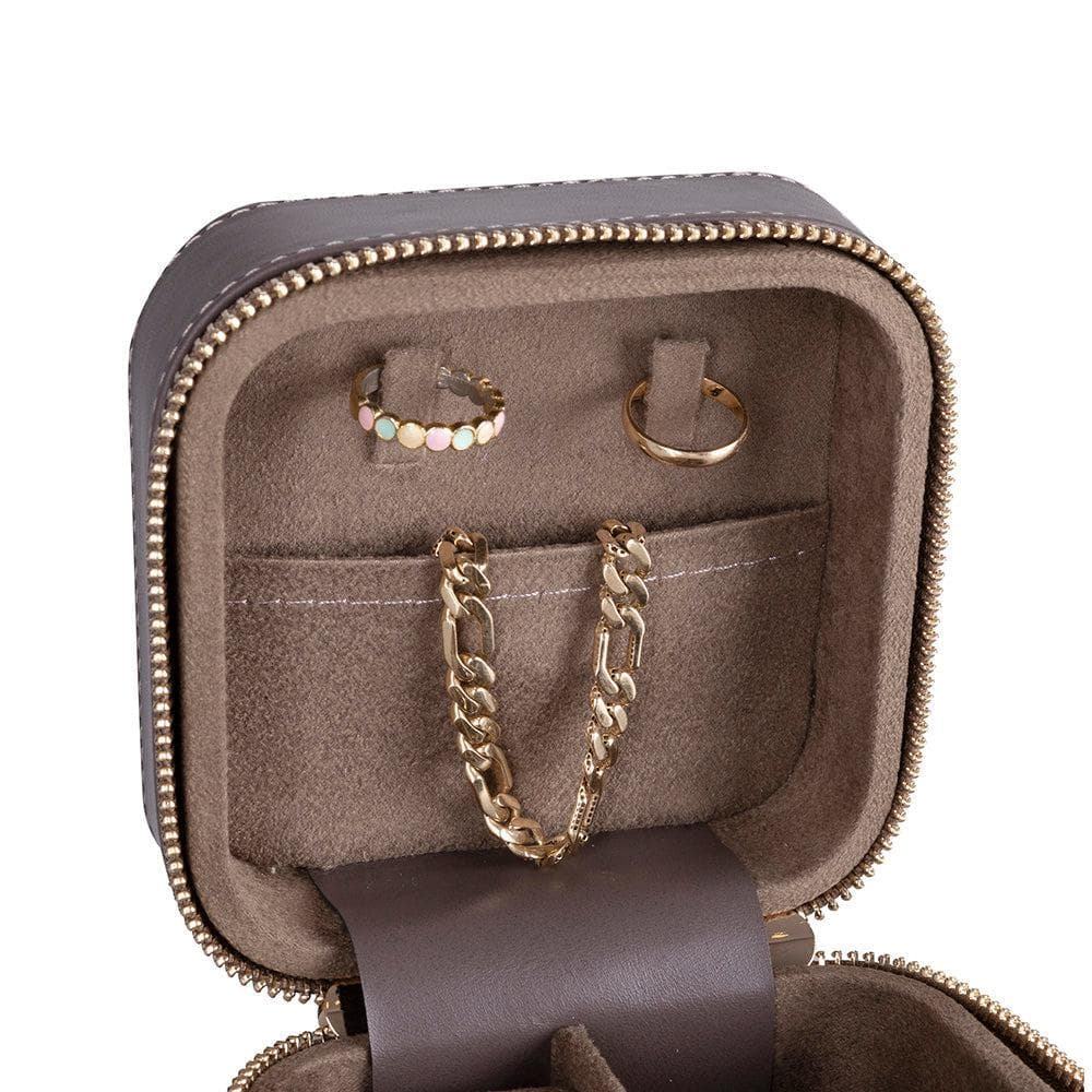 Amanda Leather Jewelry Box, Medium Bouletta