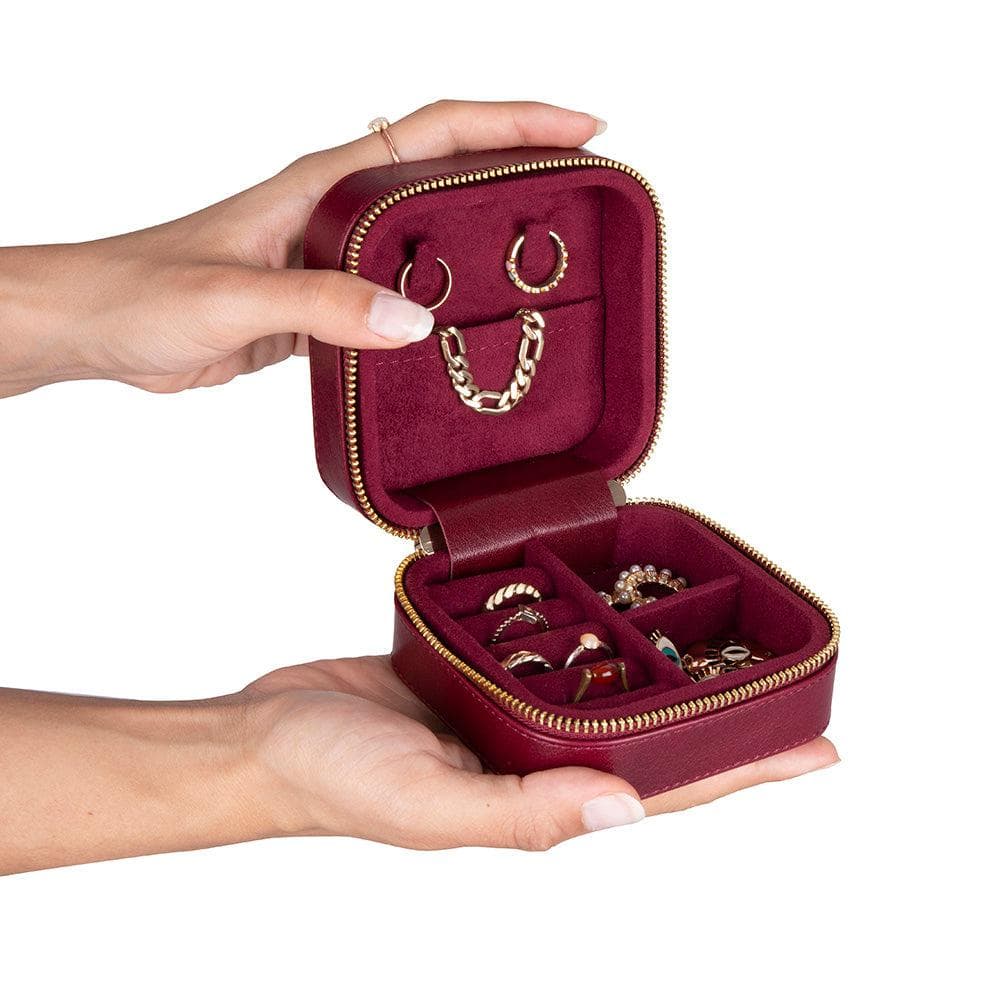 Amanda Leather Jewelry Box, Medium Bouletta