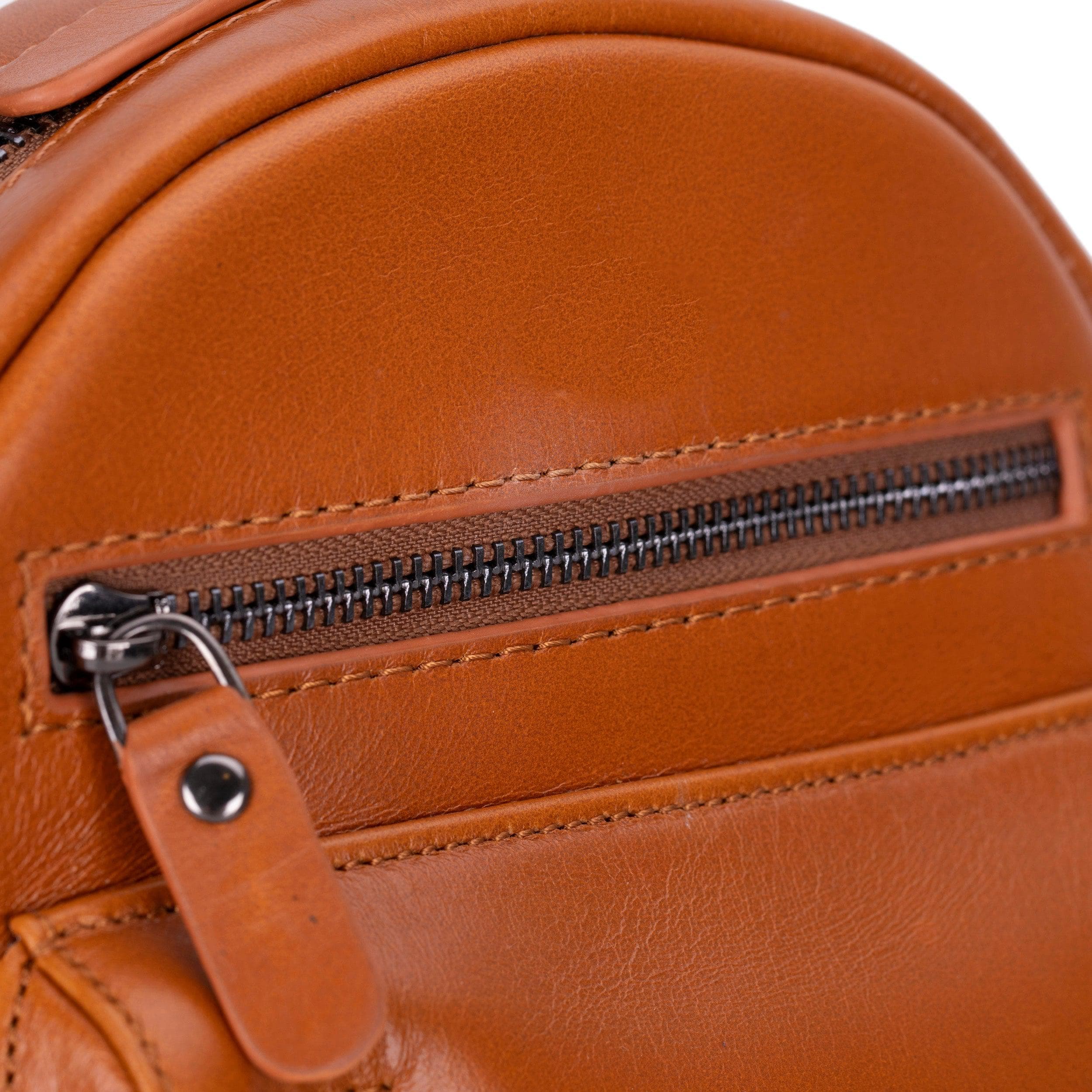 Blake Leather Crossbody Bag Bouletta