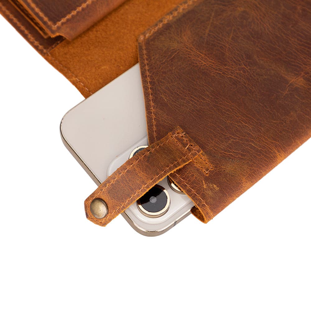 Bologna Universal Leather Wallet Moccasin Bouletta