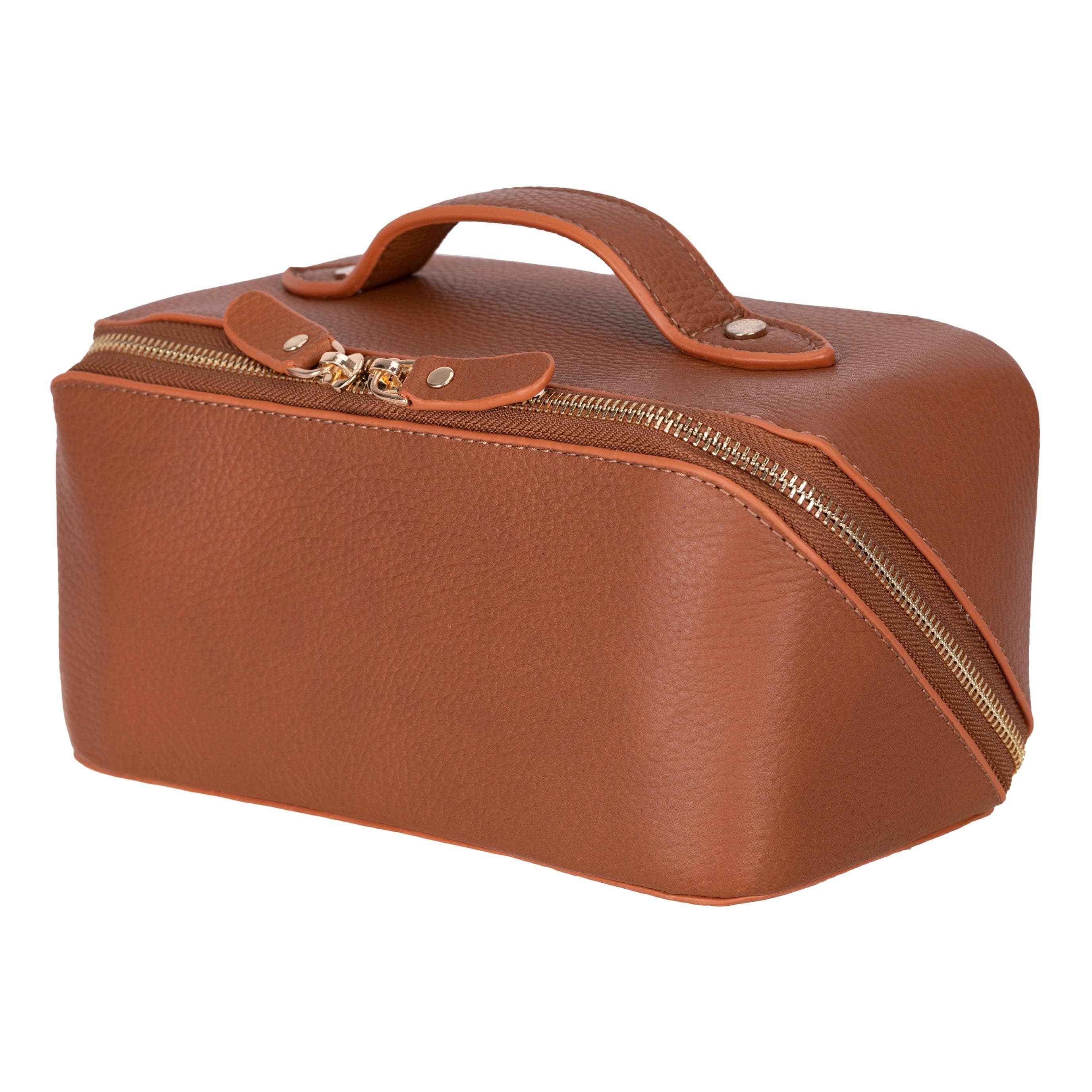 Ella Genuine Leather Dopp Kit Bouletta