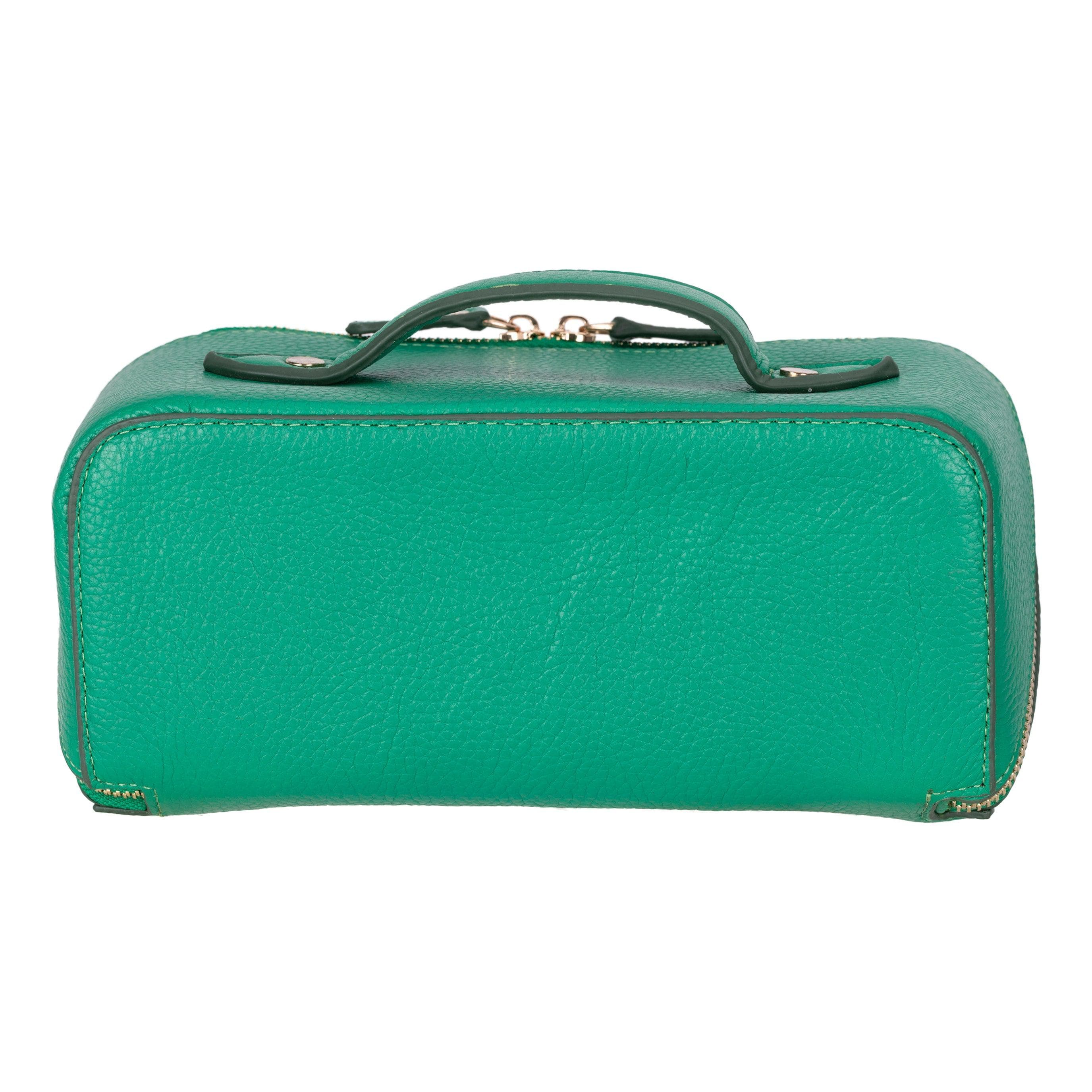 Ella Genuine Leather Dopp Kit Bouletta
