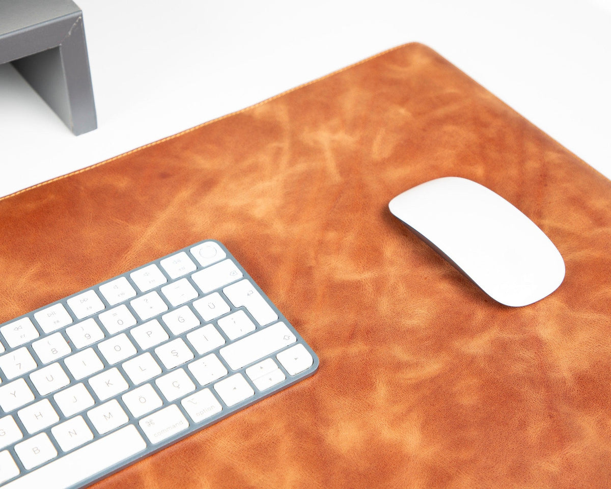 Leather Desk Mat (97 cm X 40 cm) Bouletta