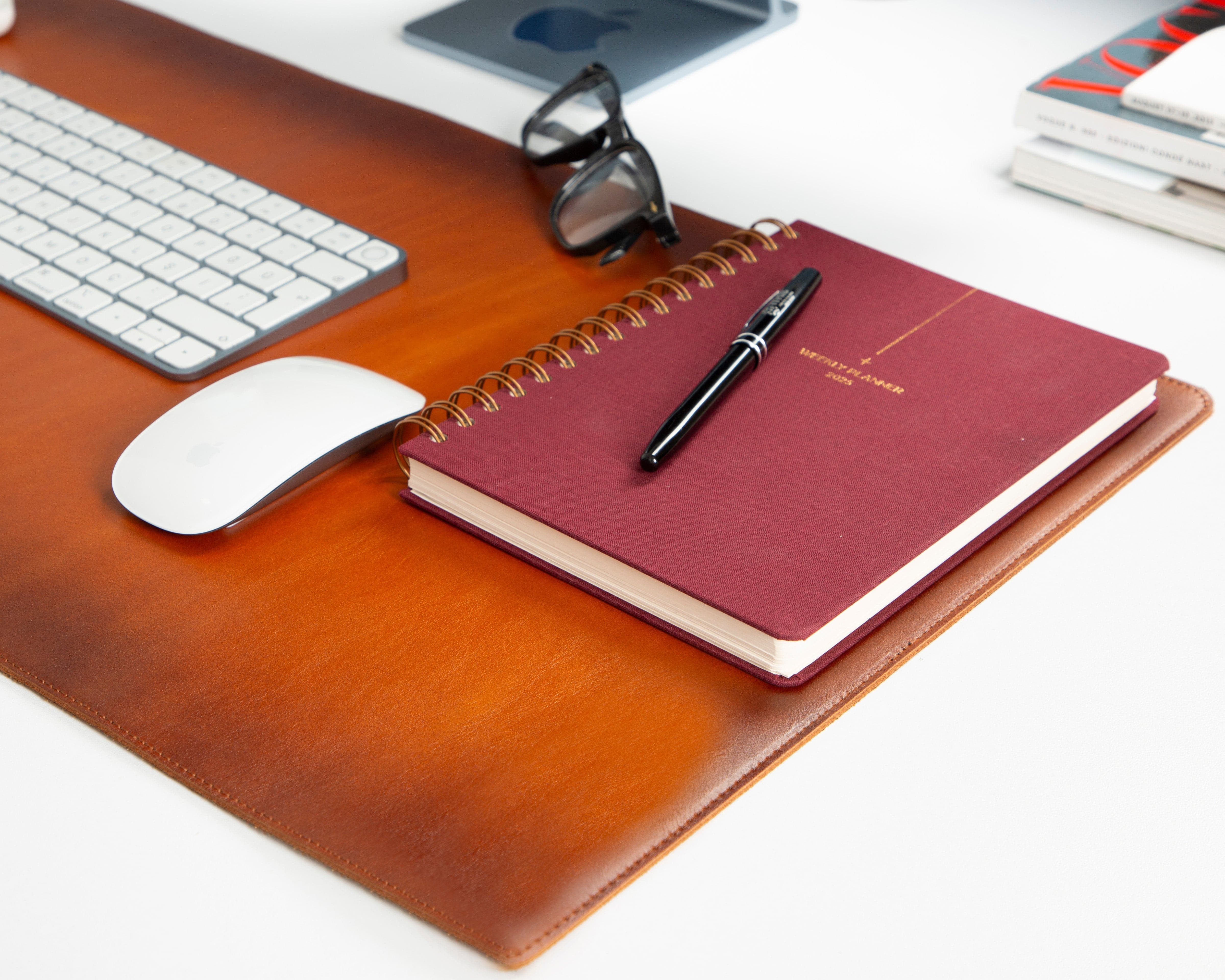 Leather Desk Mat Medium Bouletta