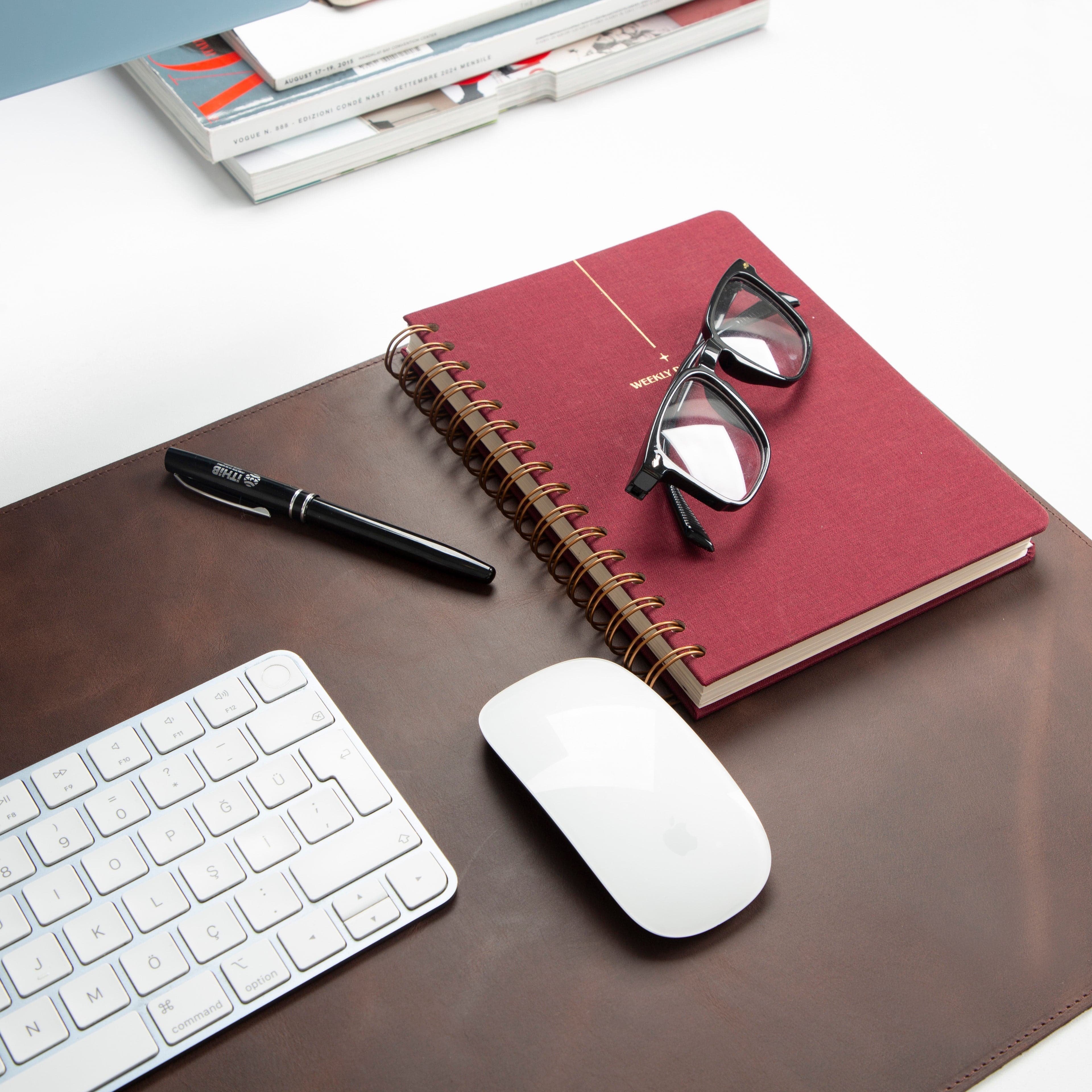 Leather Desk Mat Medium Bouletta