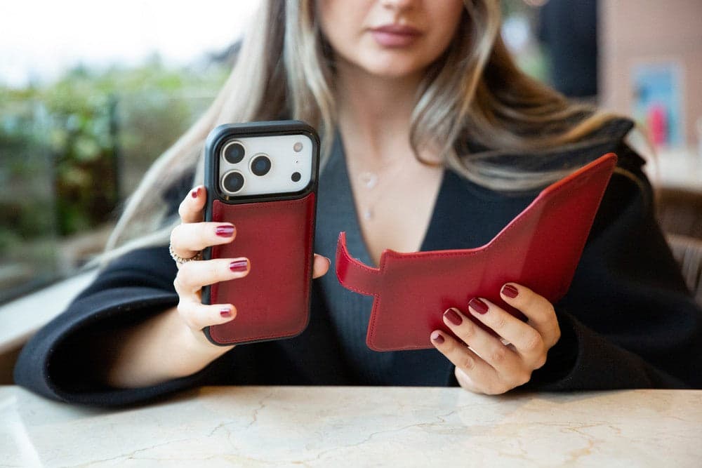 Magic iPhone 17 Pro Detachable Leather Wallet Case Bouletta