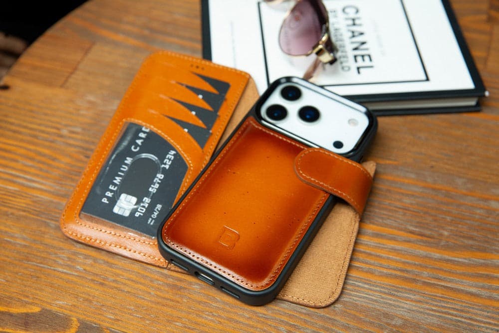 Magic iPhone 17 Pro Max Detachable Leather Wallet Case Bouletta
