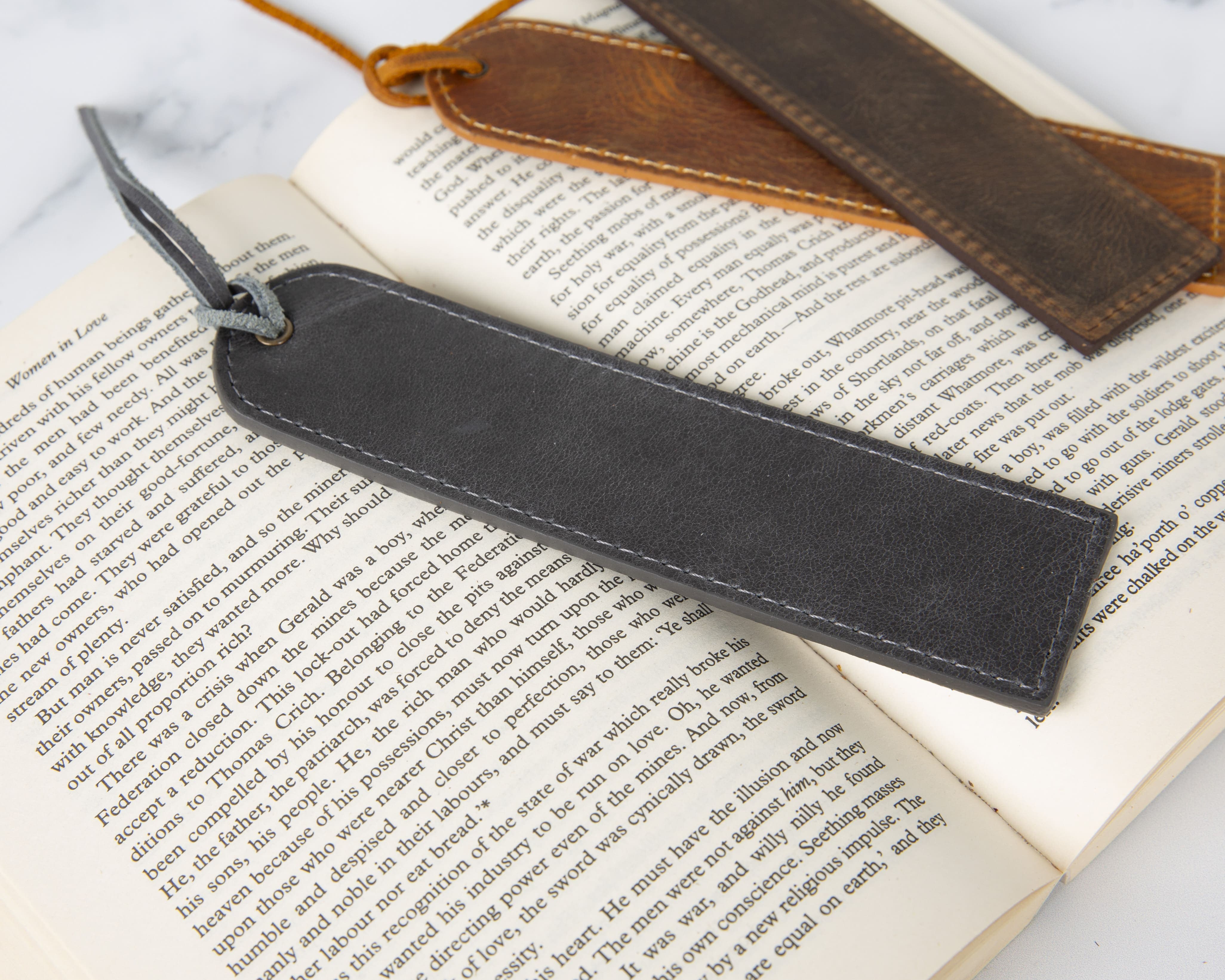Markora Stitched Leather Bookmark Bouletta