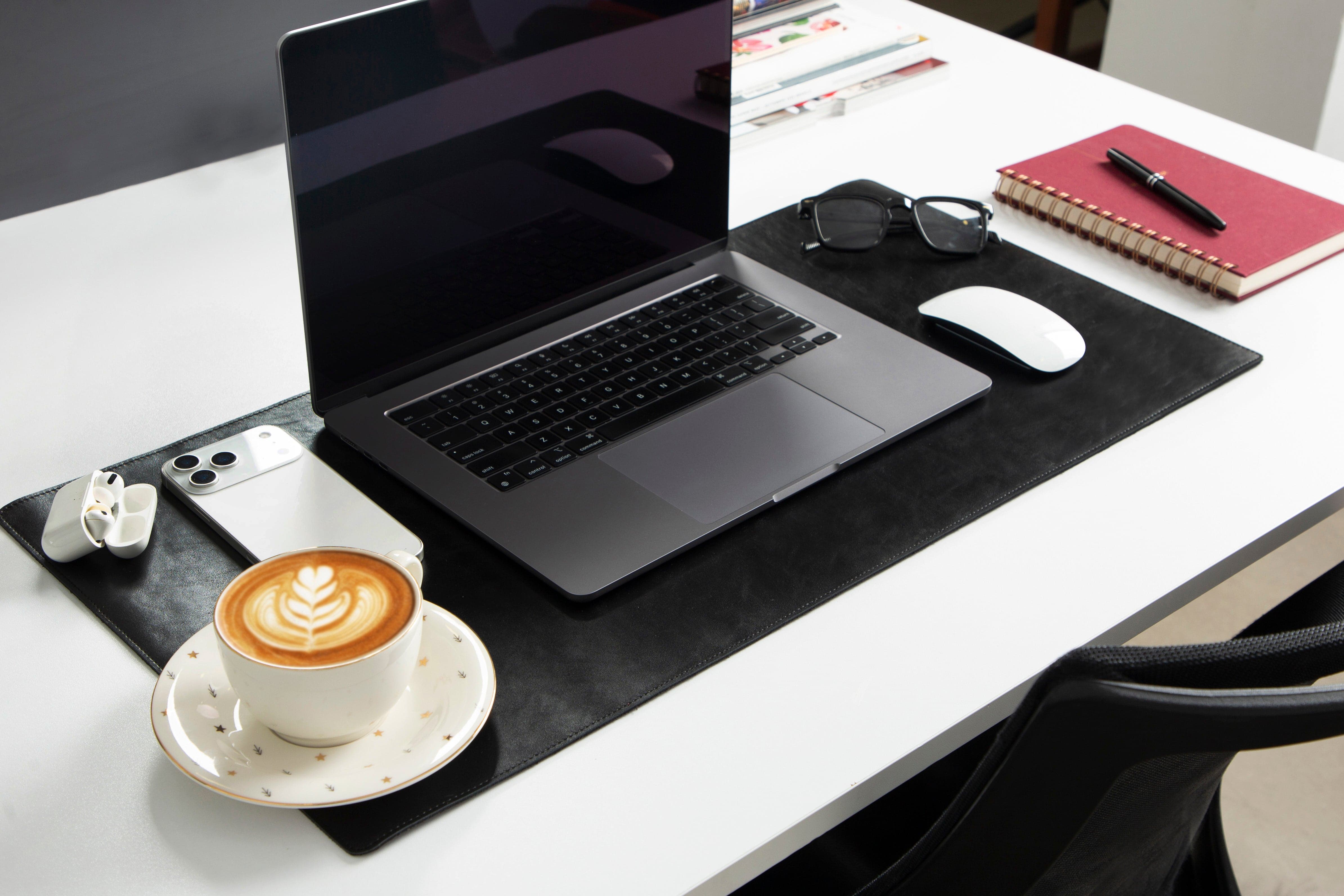 Natural Leather Desk Mat Small Black Bouletta