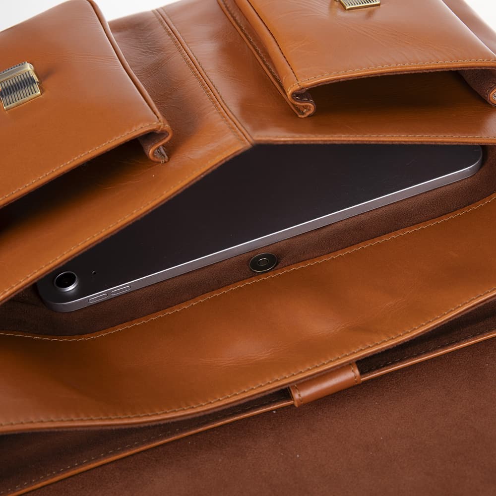 Olympus Leather Business Briefcase / Laptop Case Bouletta