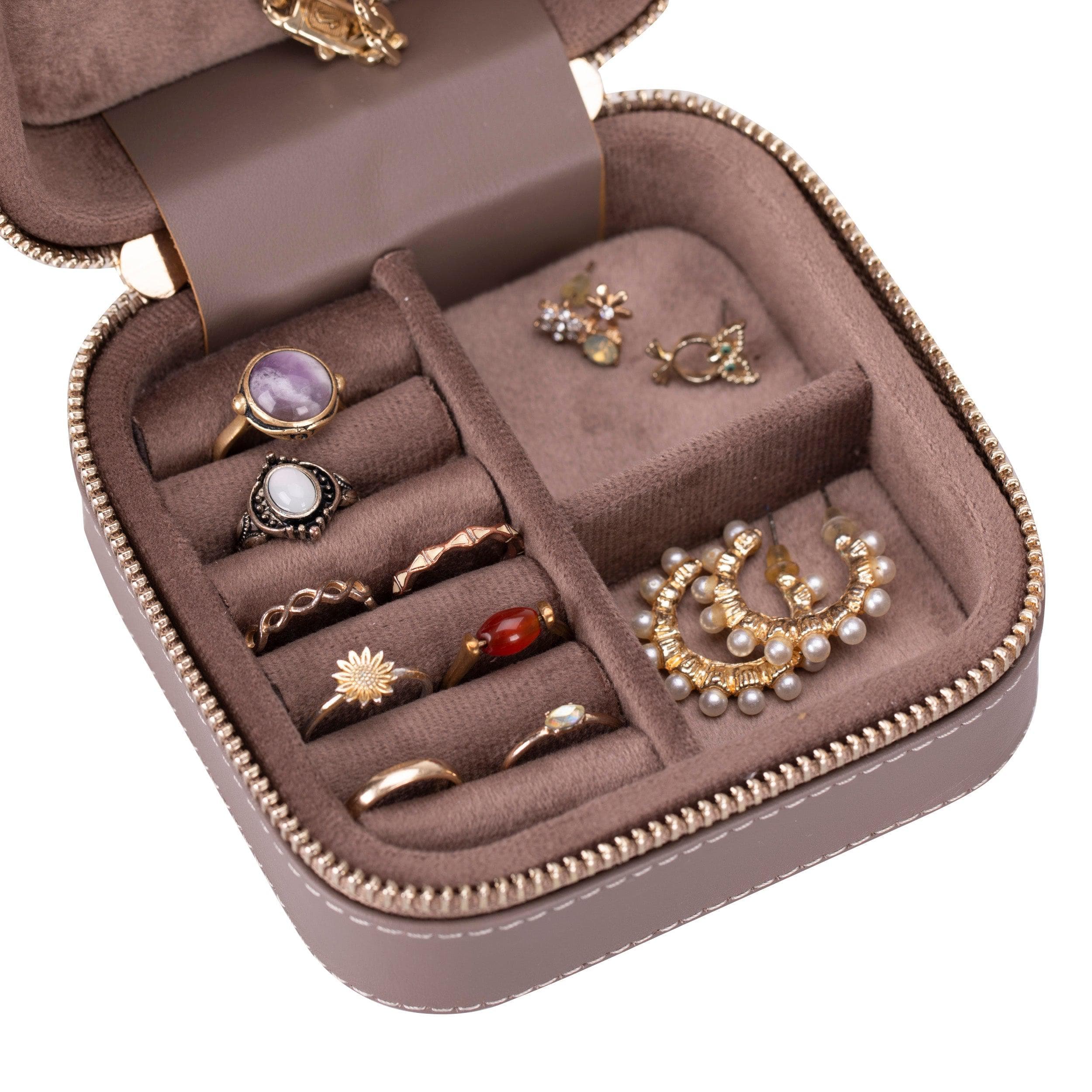 Perlyon Leather Jewelry Box Bouletta