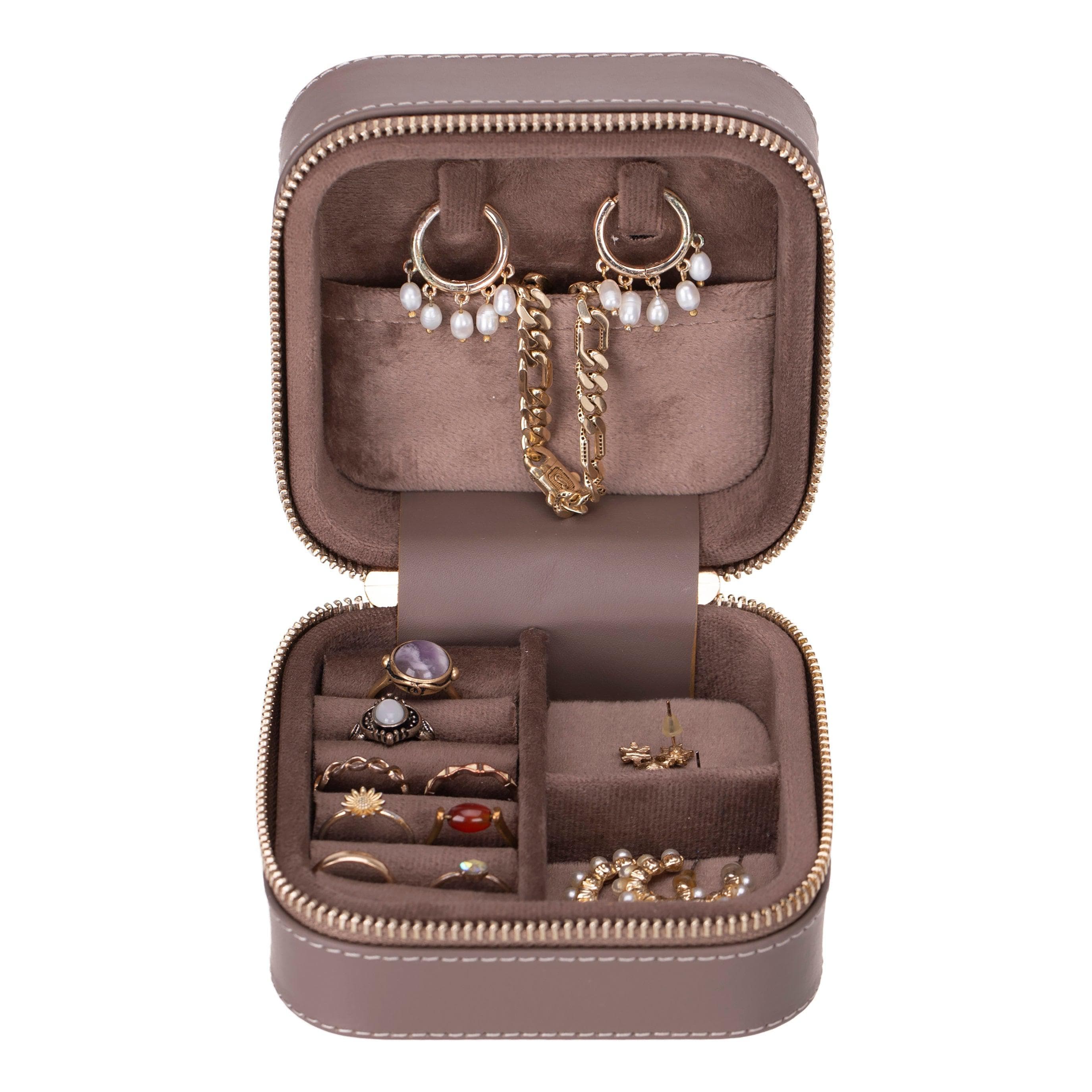 Perlyon Leather Jewelry Box Bouletta