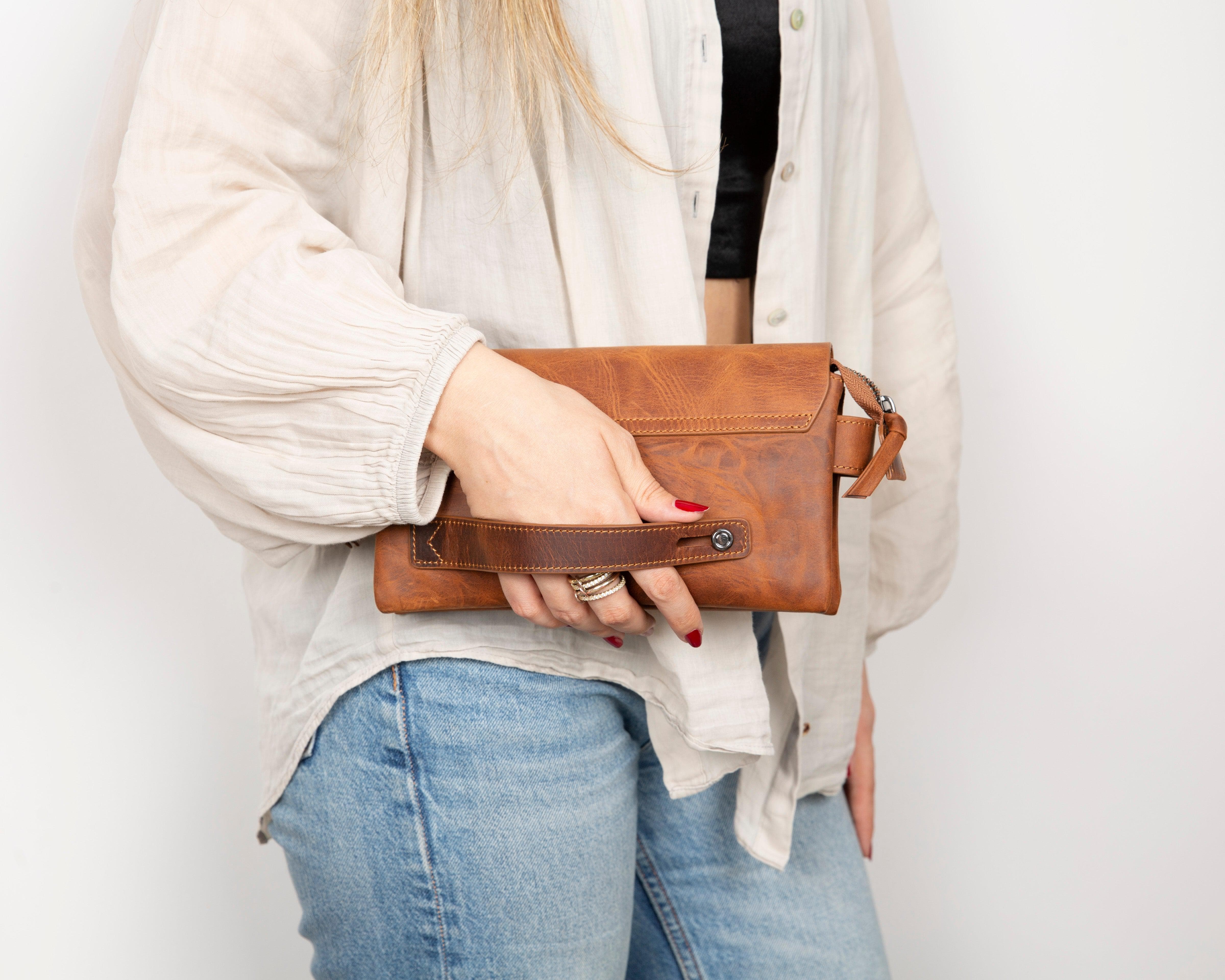 Prestige Leather Clutch Bag Bouletta