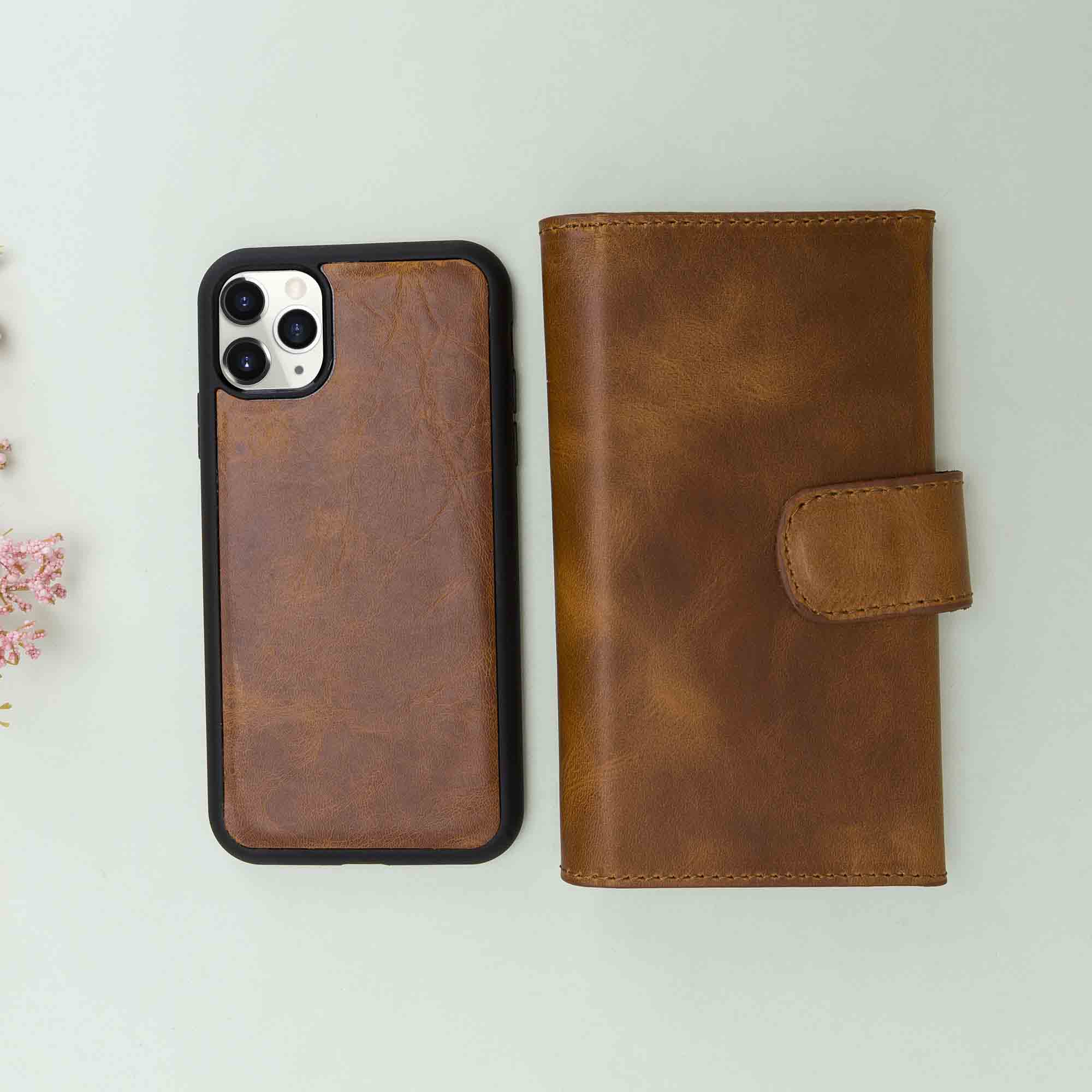 Santa iPhone 11 Pro Leather Detachable Wallet Case Bouletta