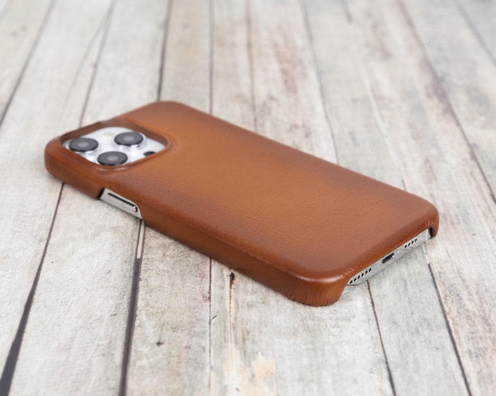 Ultimate Jacket iPhone 14 Series Genuine Leather Case / UJ - iPhone 14 / BURNISHED RUSTIC TAN Bouletta