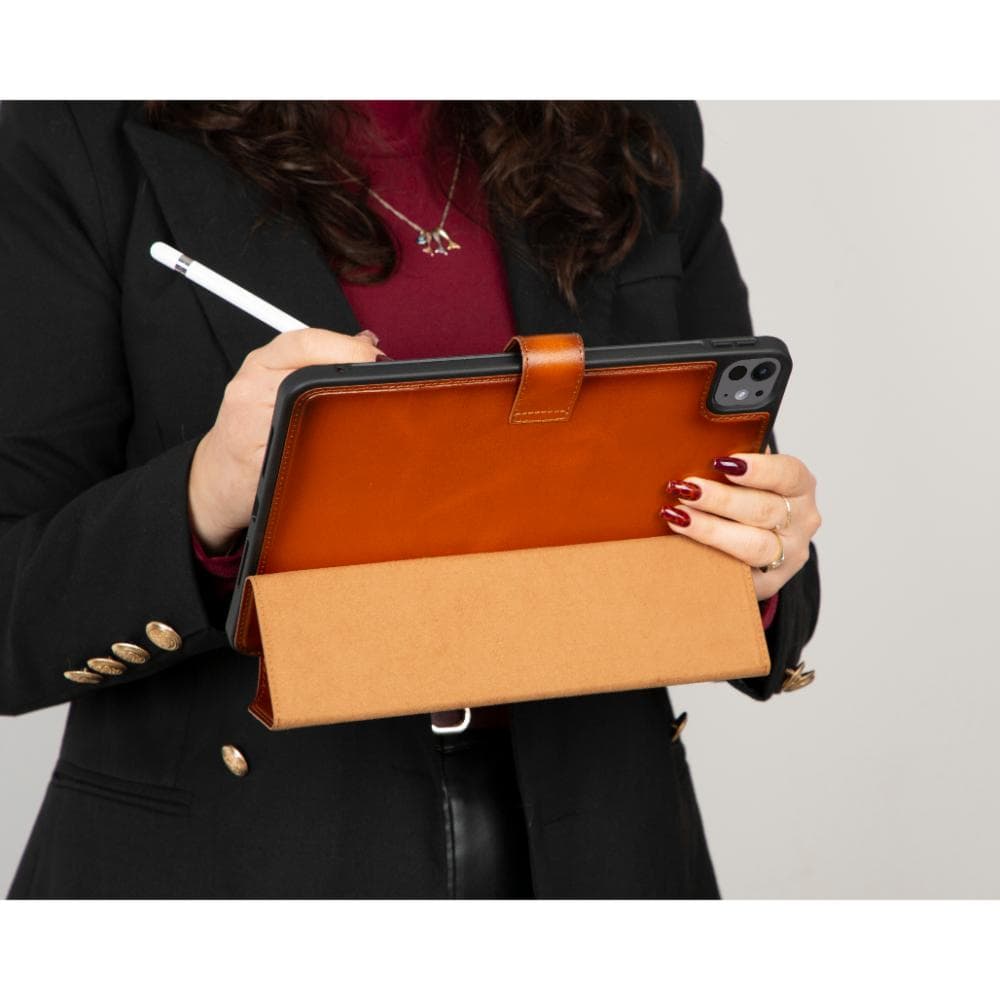 Vortexa Leather iPad Pro 11" (2024) Case Tan Bouletta